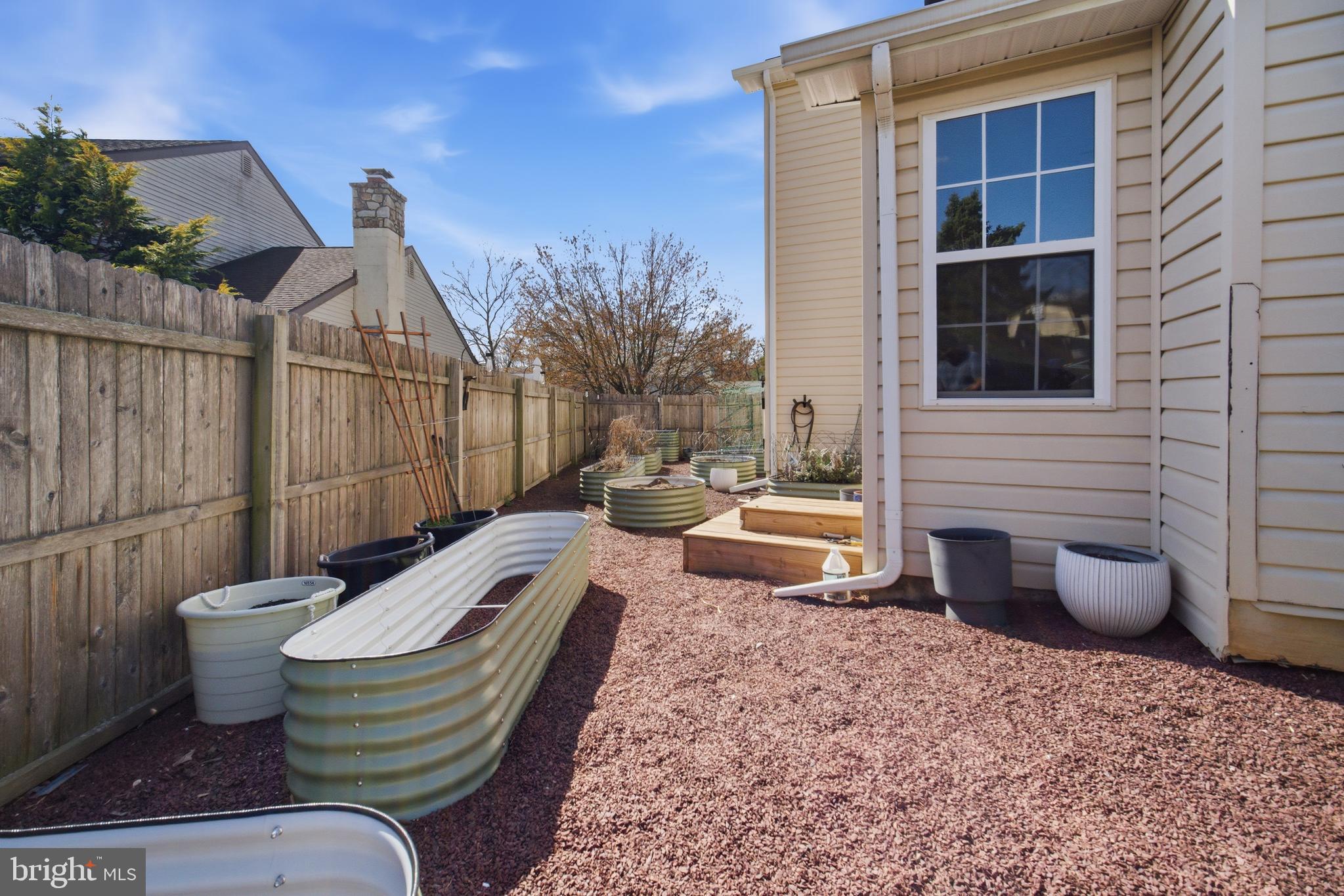 MAGNOLIA HILL - Residential