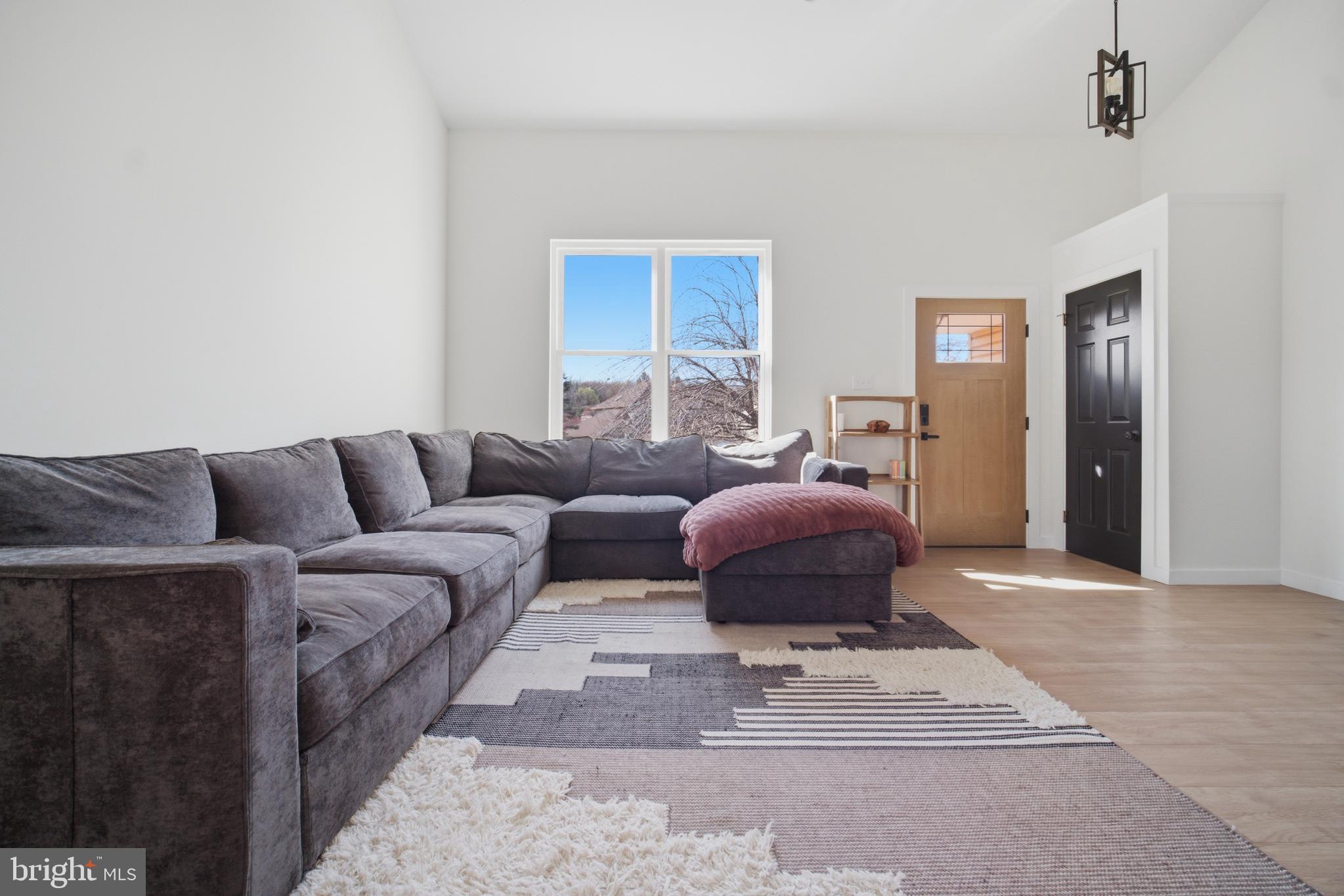 MAGNOLIA HILL - Residential