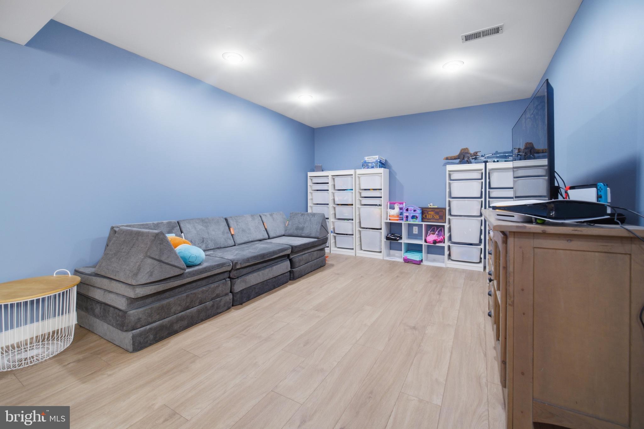 MAGNOLIA HILL - Residential