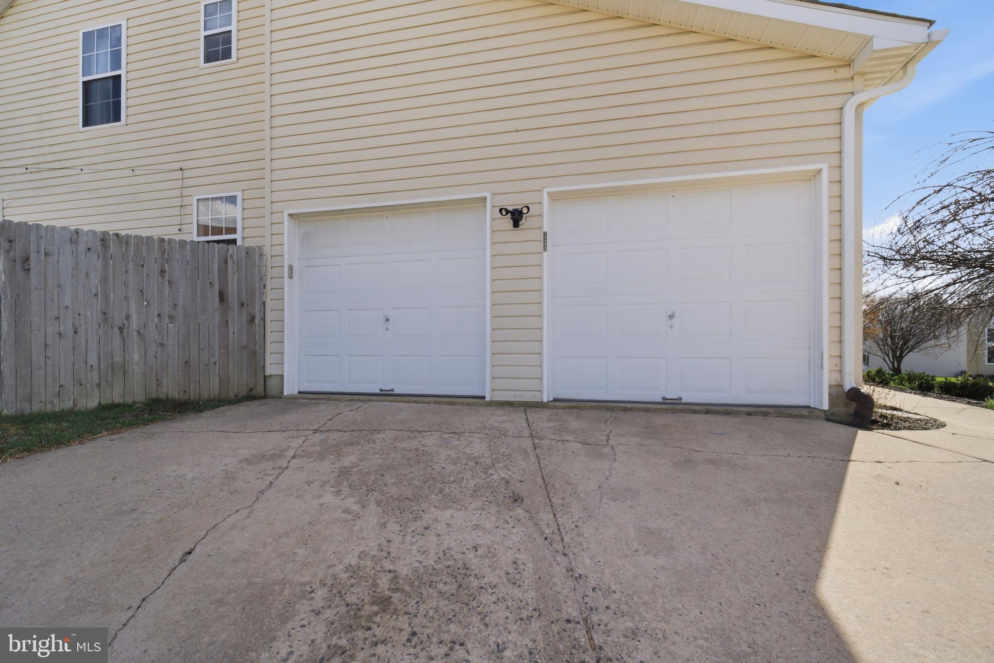 MAGNOLIA HILL - Residential