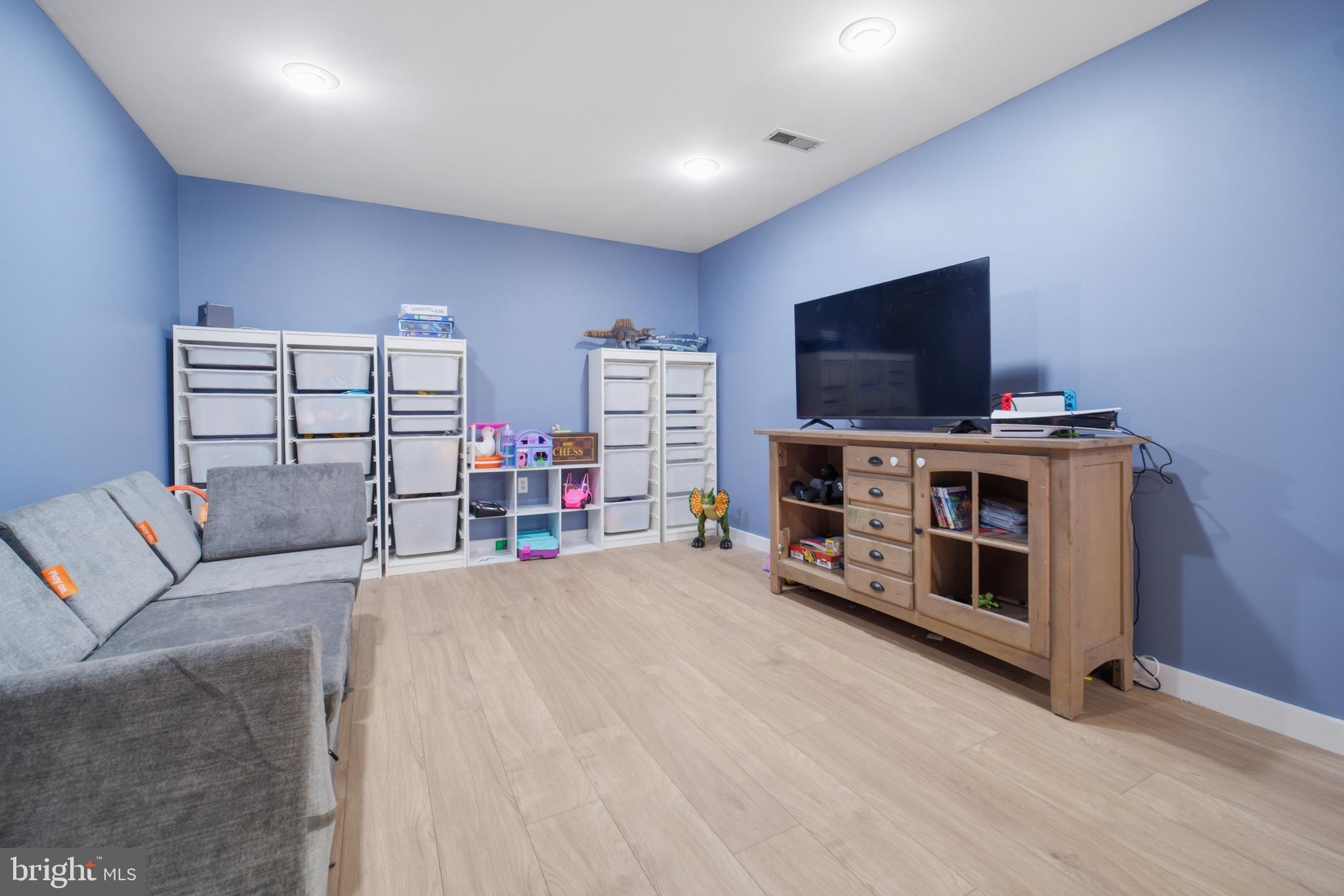 MAGNOLIA HILL - Residential