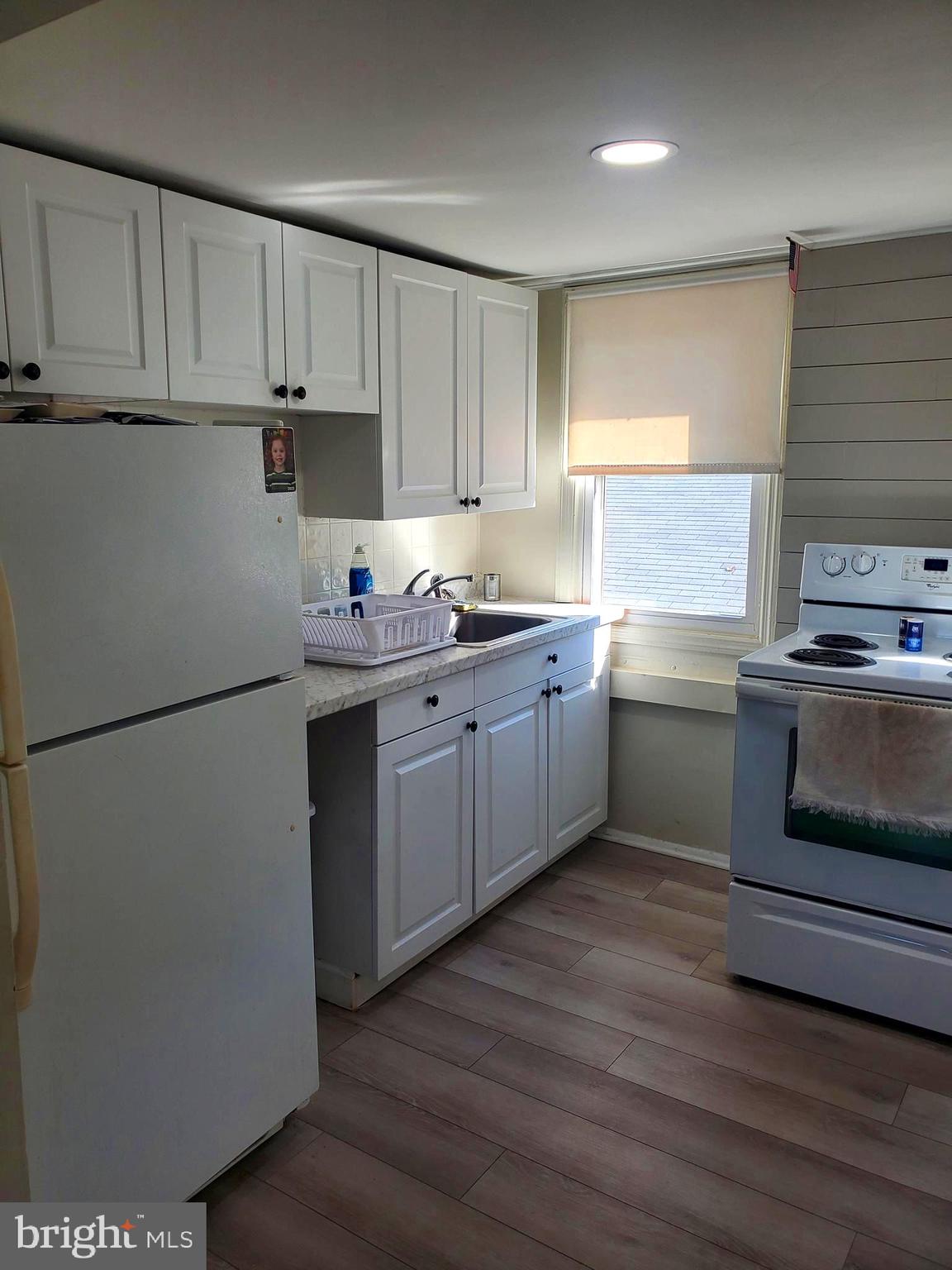 SUNSET BEACH - Residential Lease