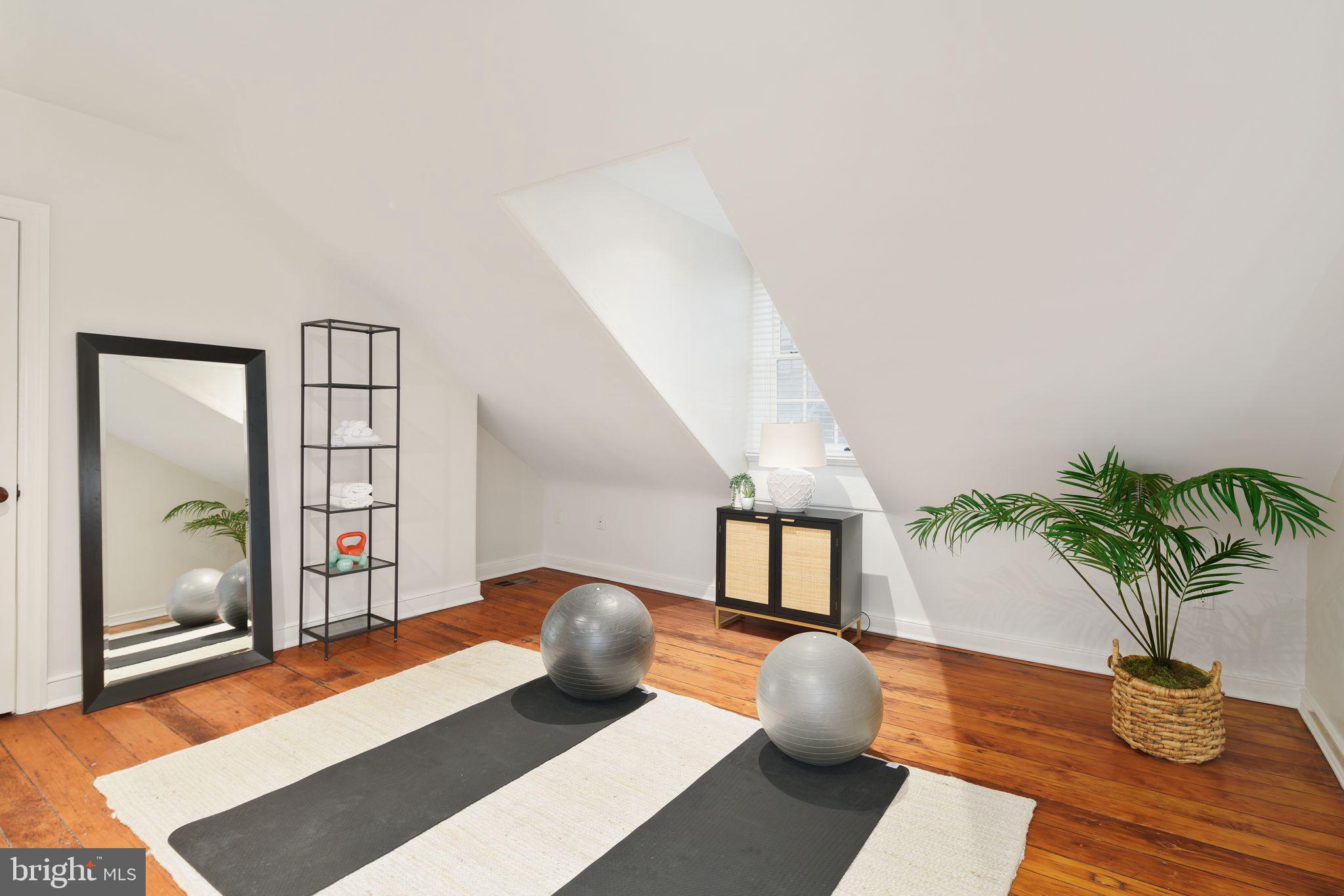 SOCIETY HILL - Residential