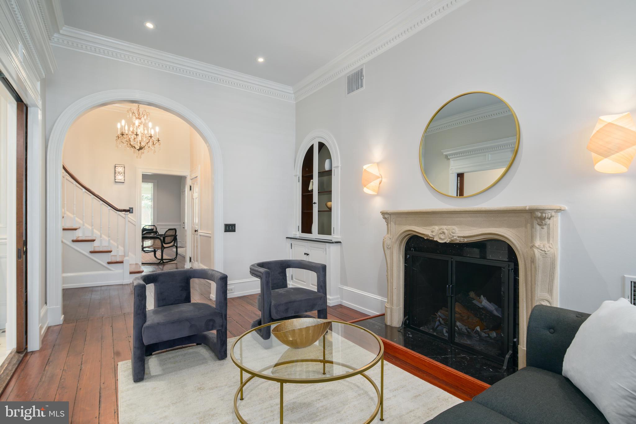 SOCIETY HILL - Residential