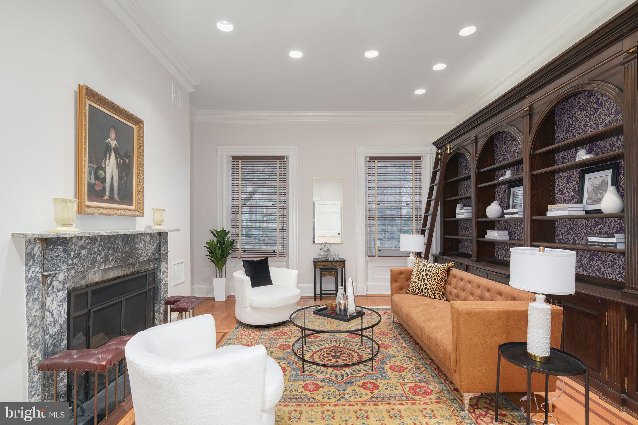 SOCIETY HILL - Residential