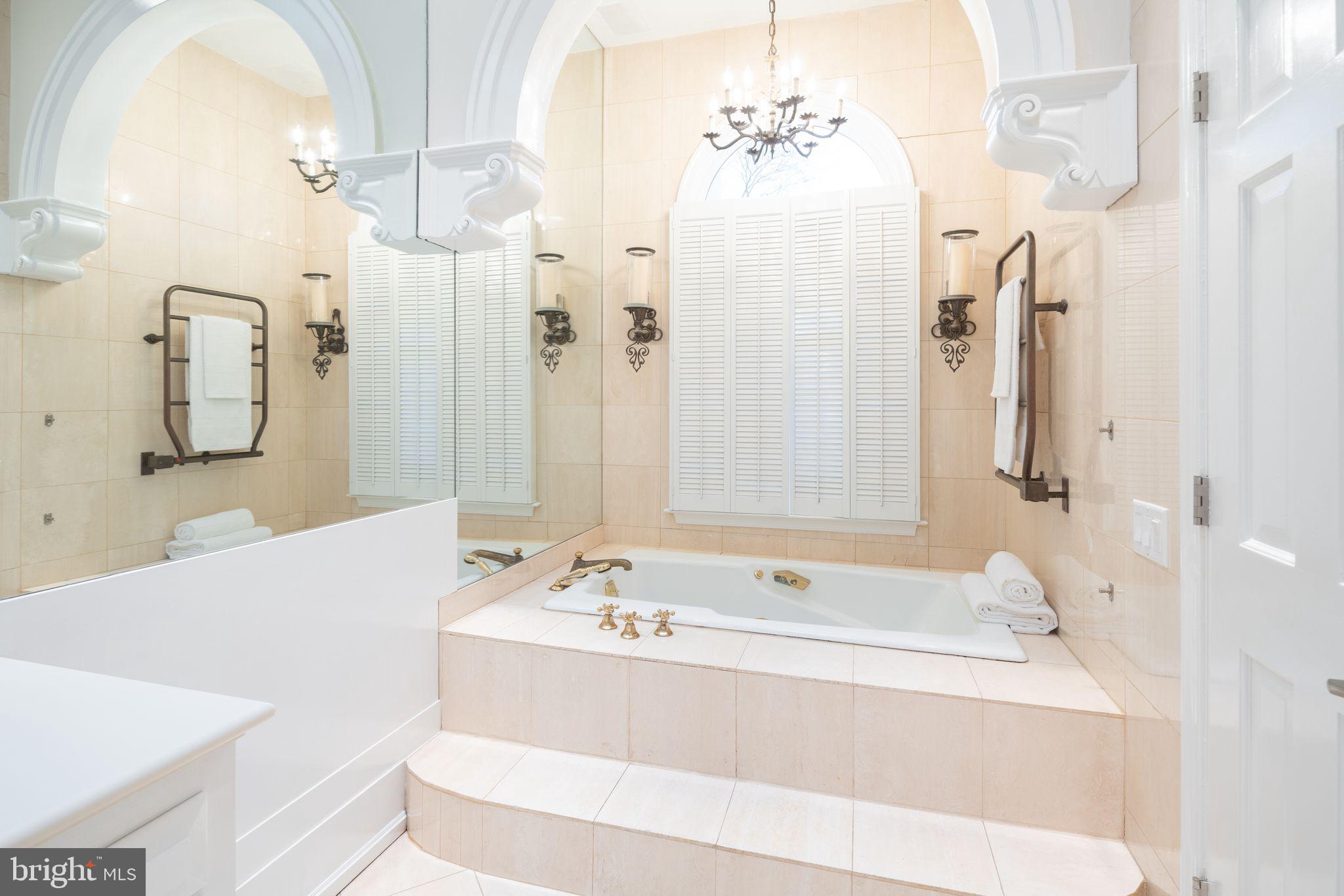 SOCIETY HILL - Residential