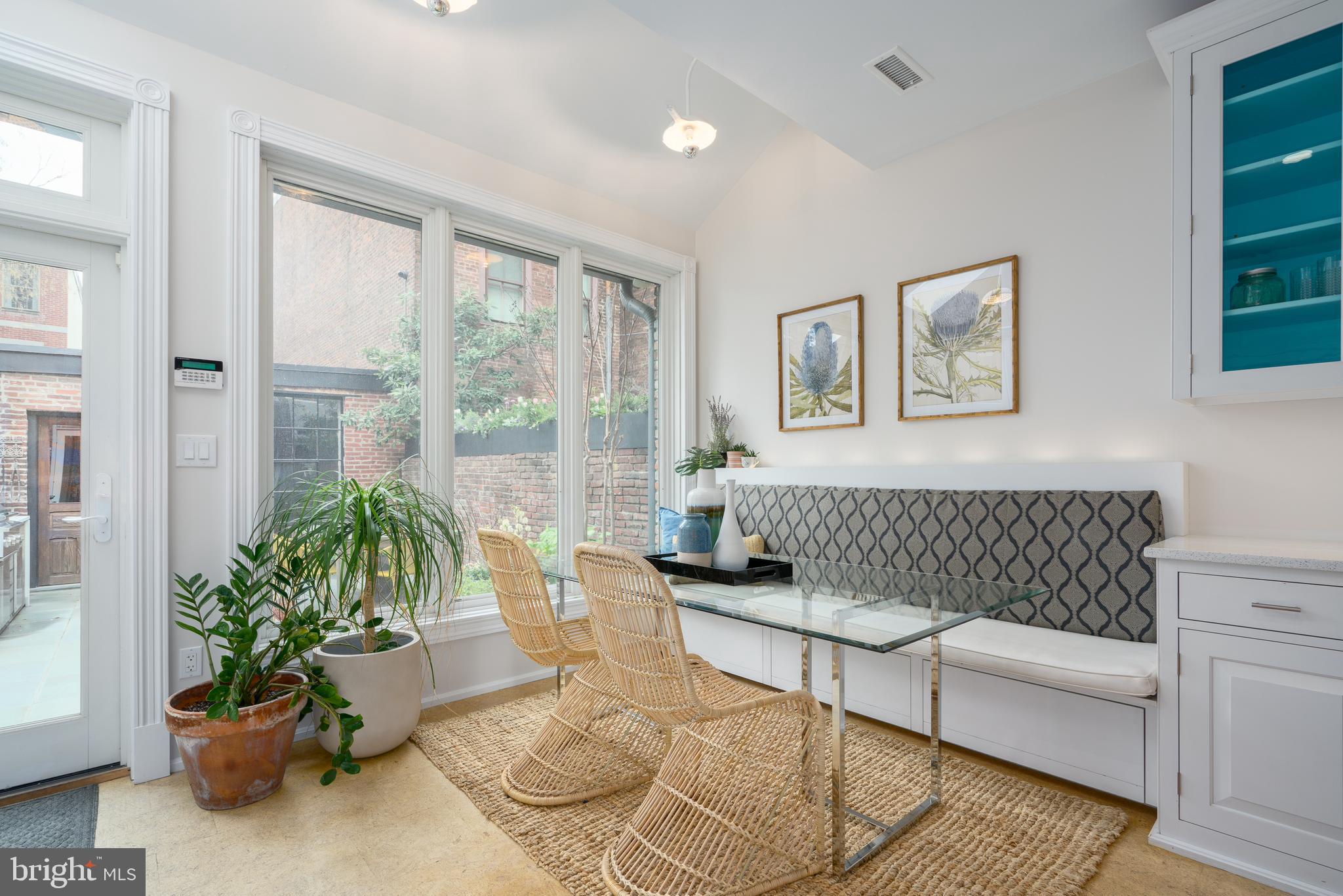 SOCIETY HILL - Residential