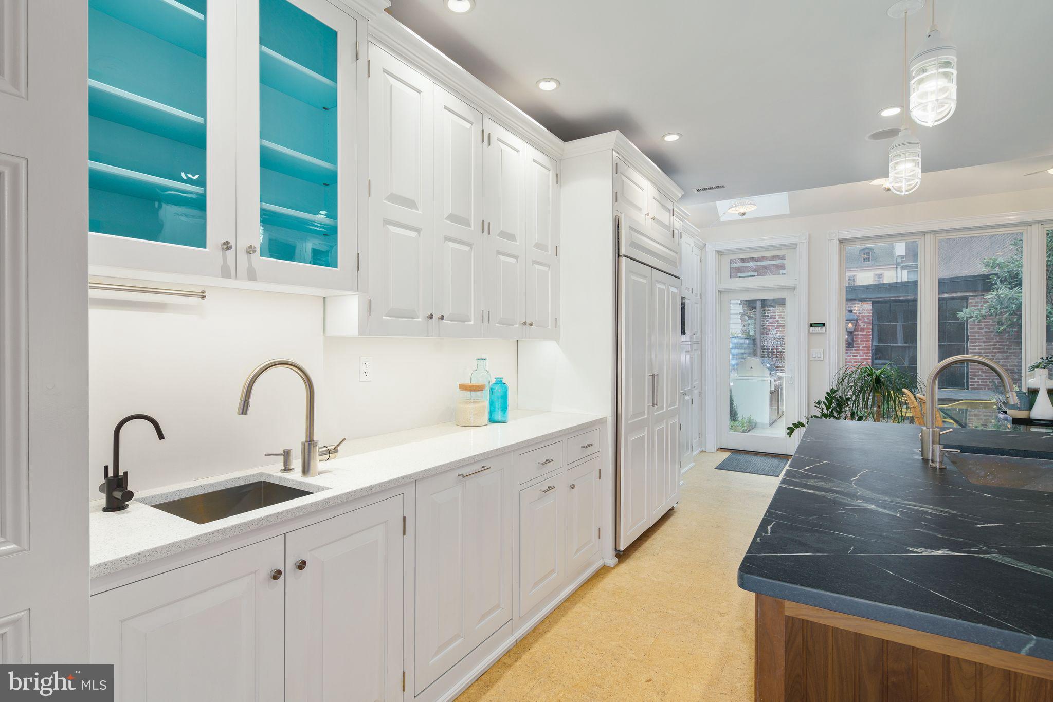 SOCIETY HILL - Residential