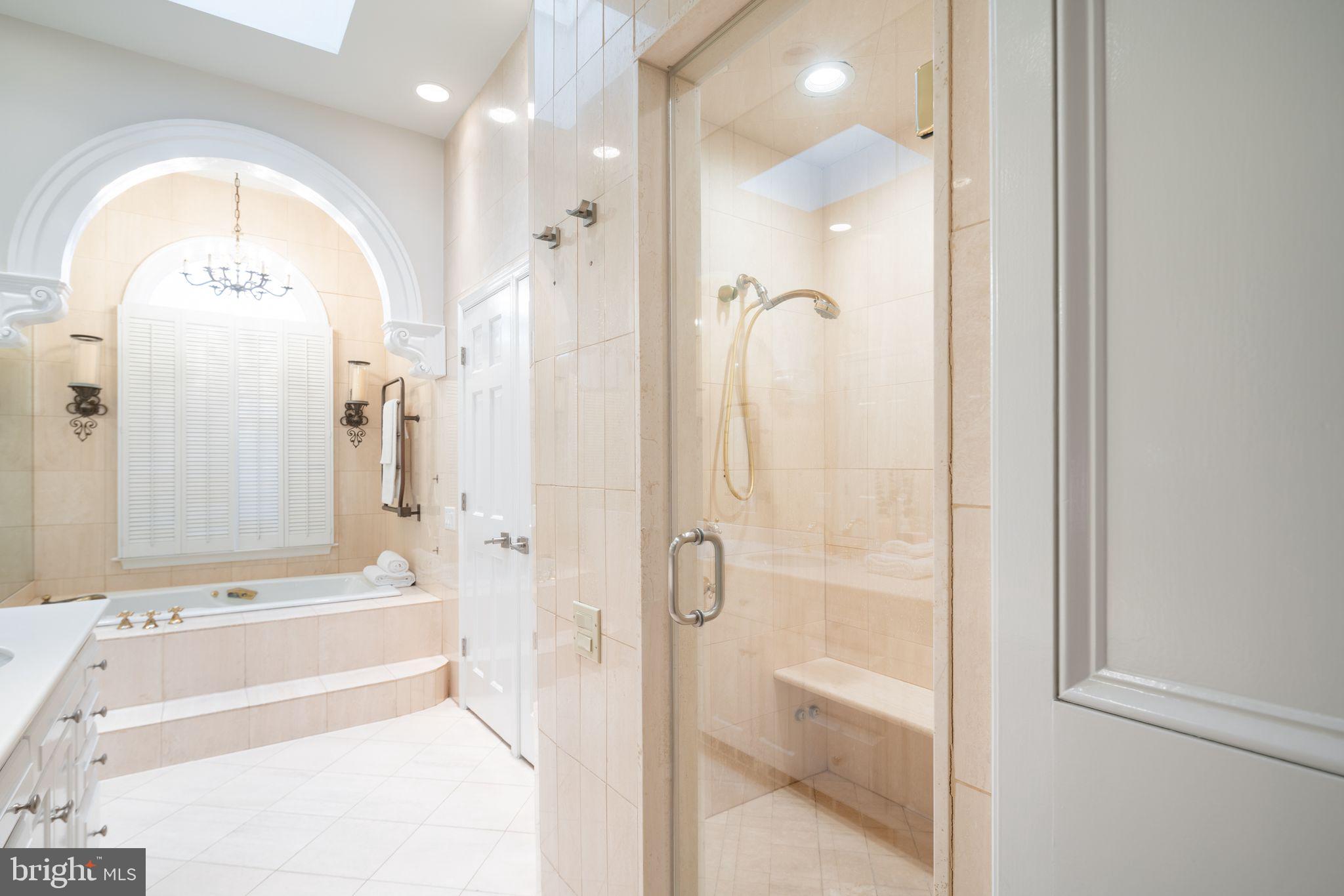 SOCIETY HILL - Residential