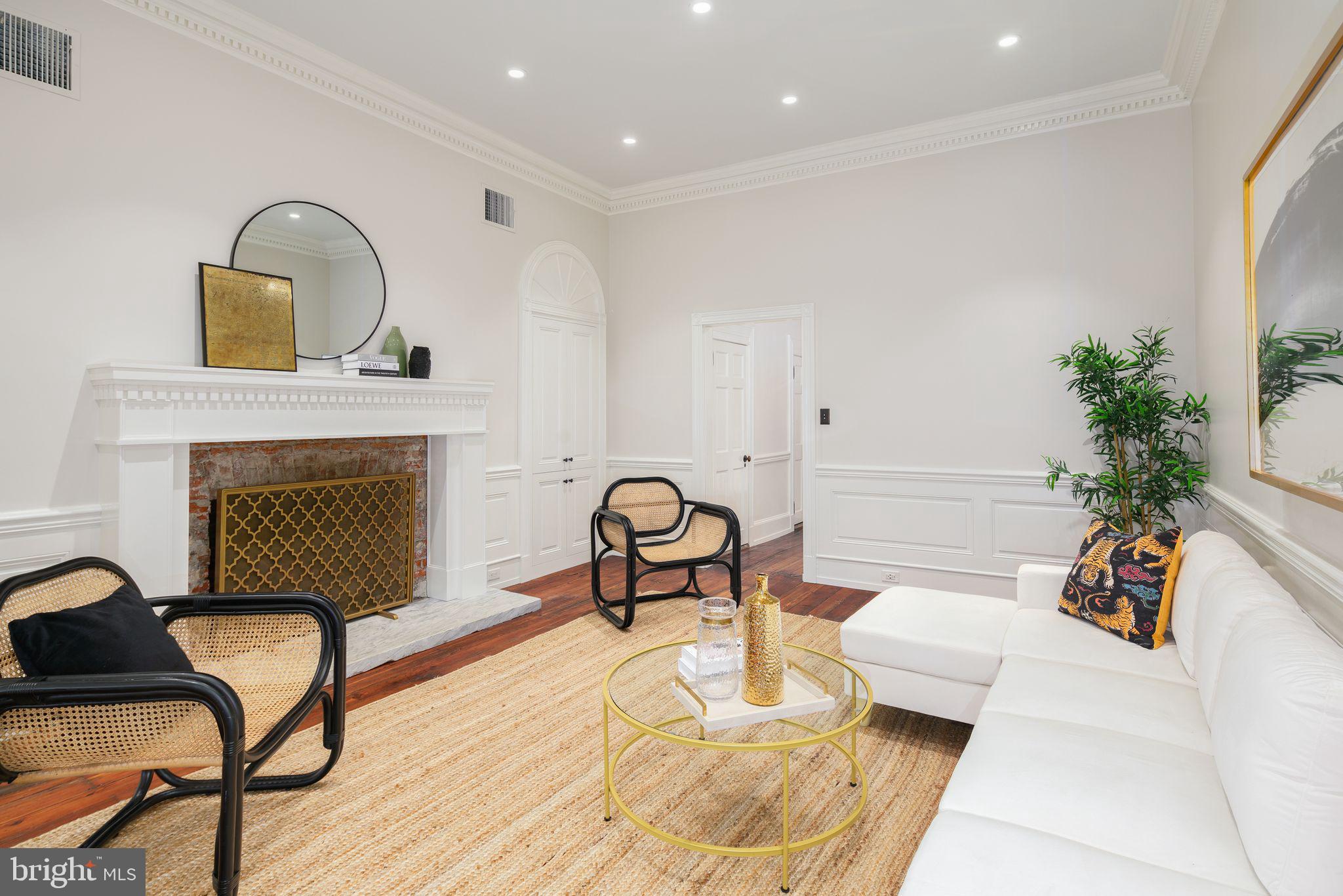 SOCIETY HILL - Residential