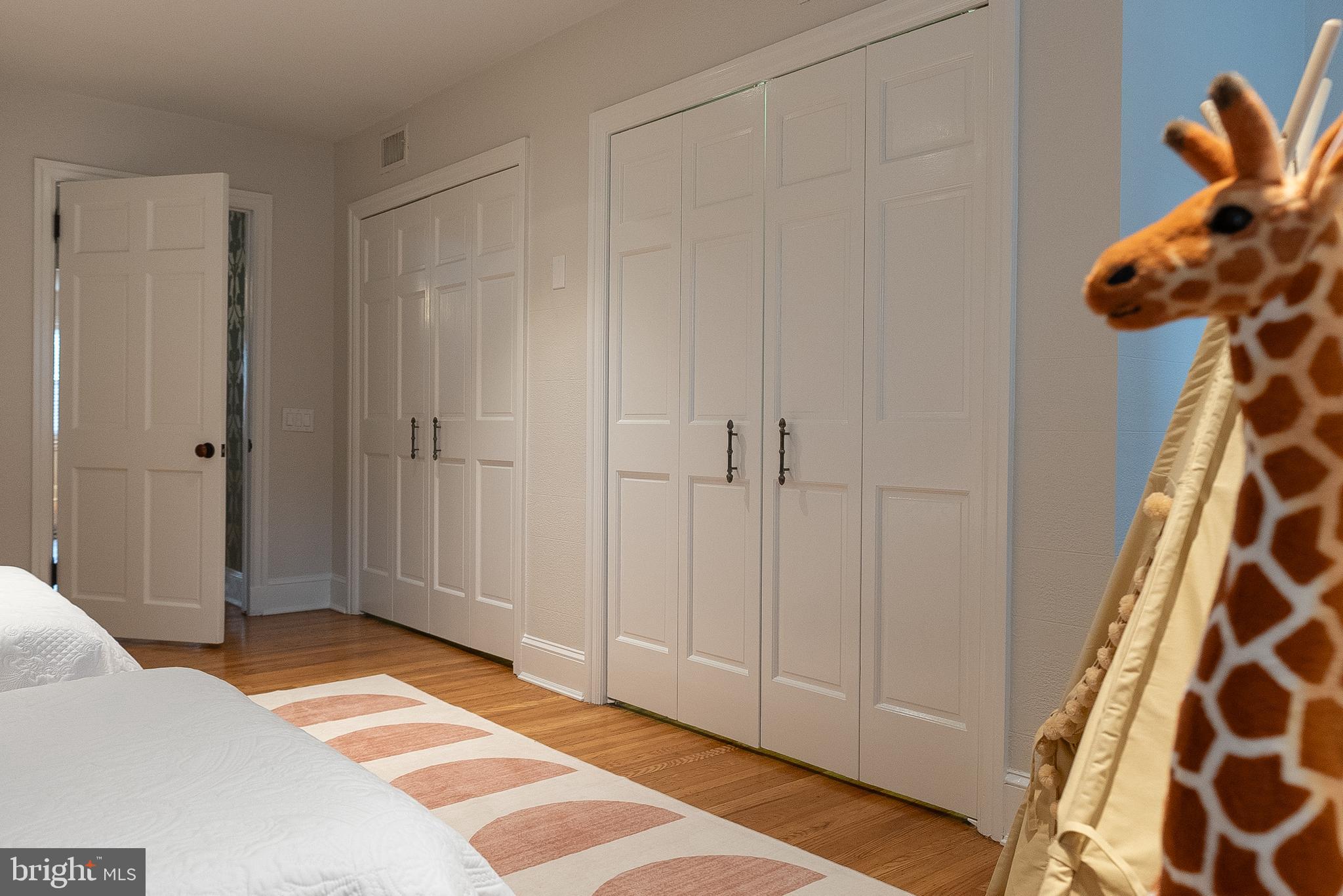 SOCIETY HILL - Residential