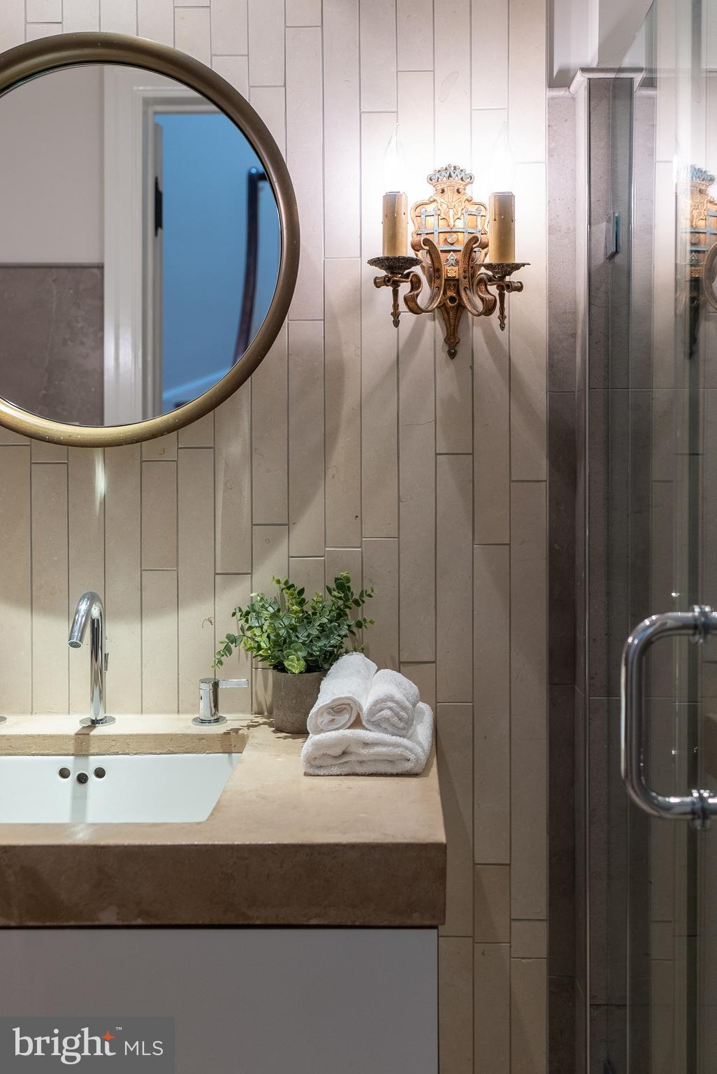 SOCIETY HILL - Residential