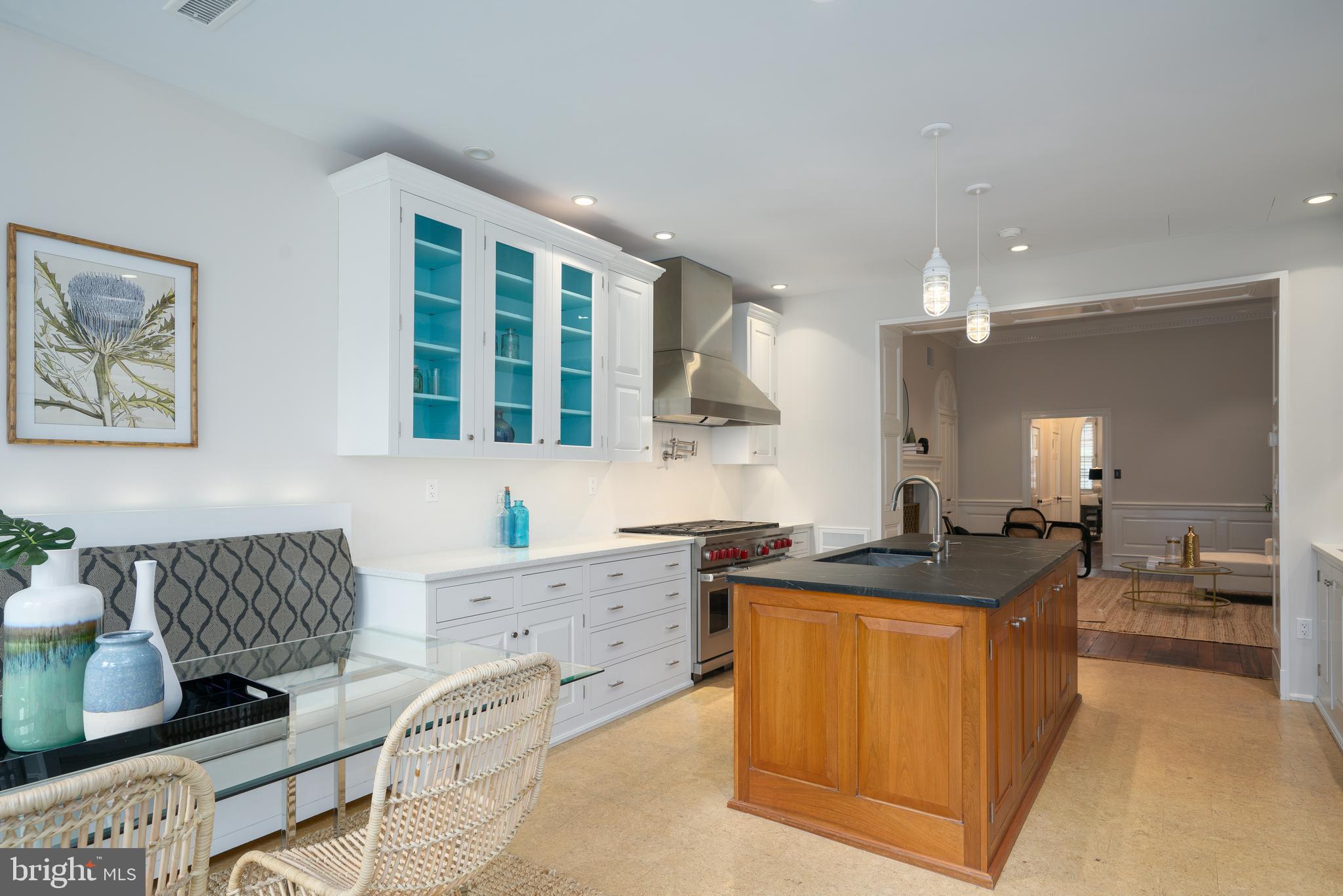 SOCIETY HILL - Residential