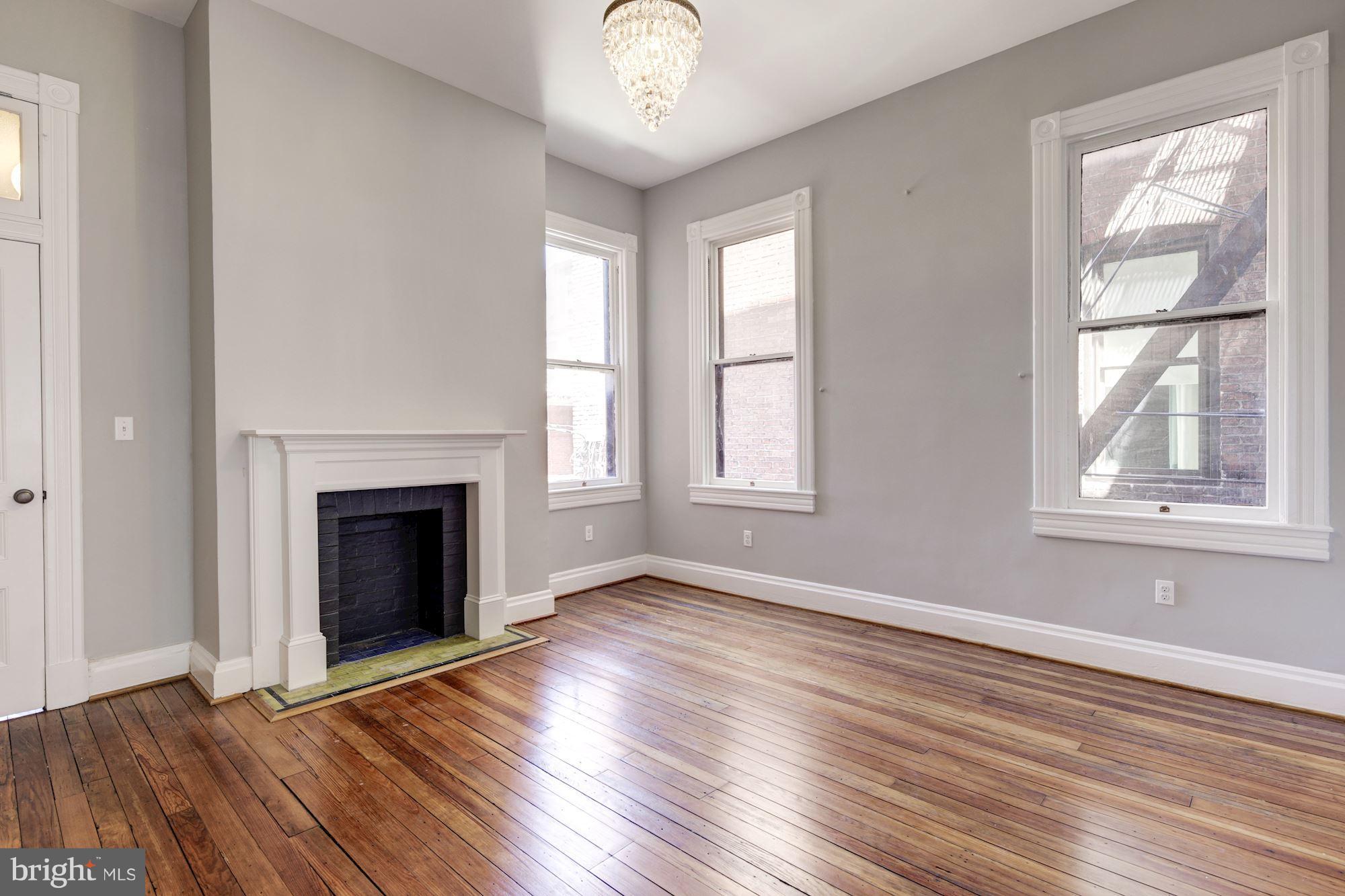 MOUNT VERNON PLACE HISTORIC DISTRICT - Residential Lease