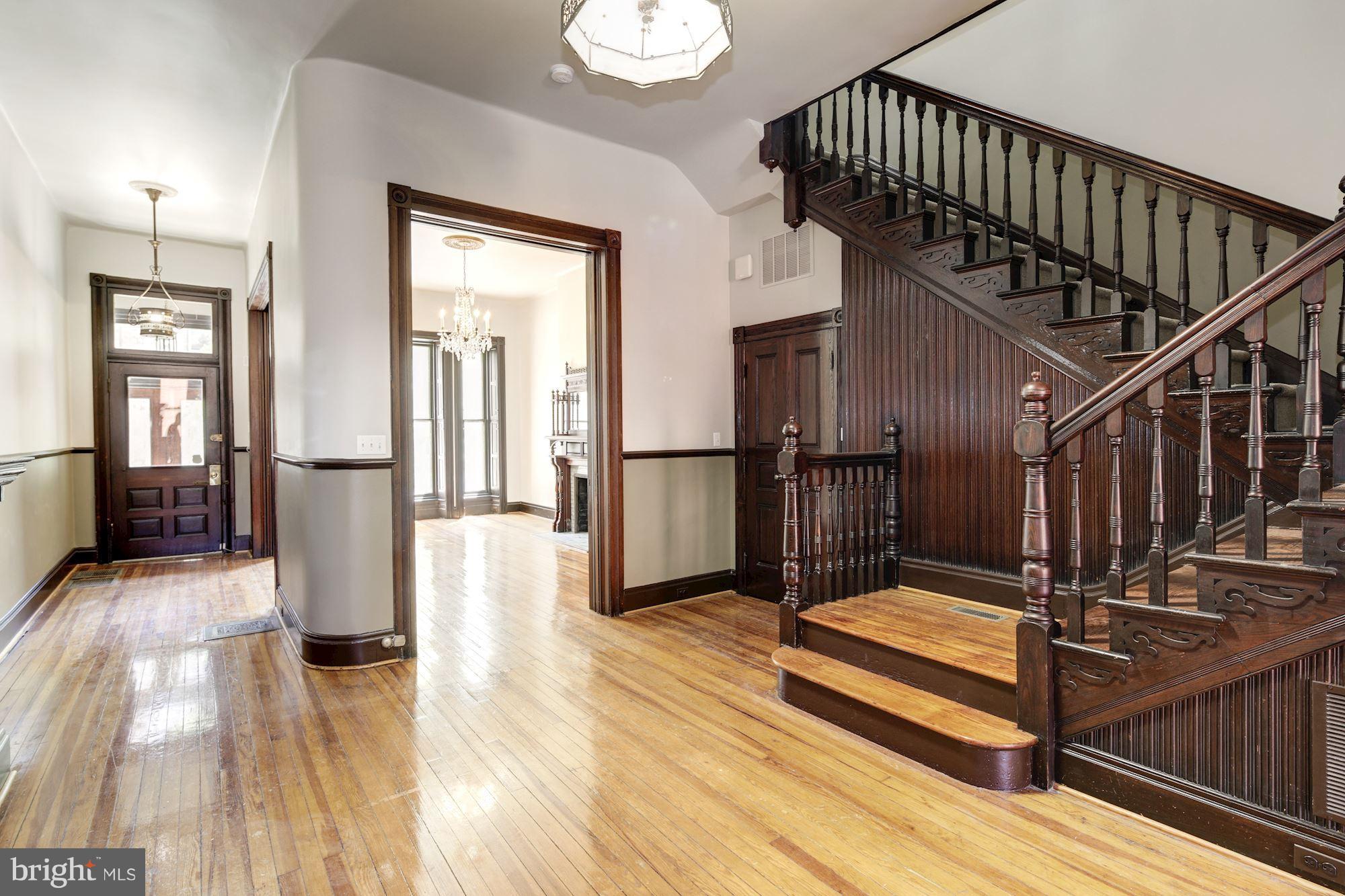 MOUNT VERNON PLACE HISTORIC DISTRICT - Residential Lease