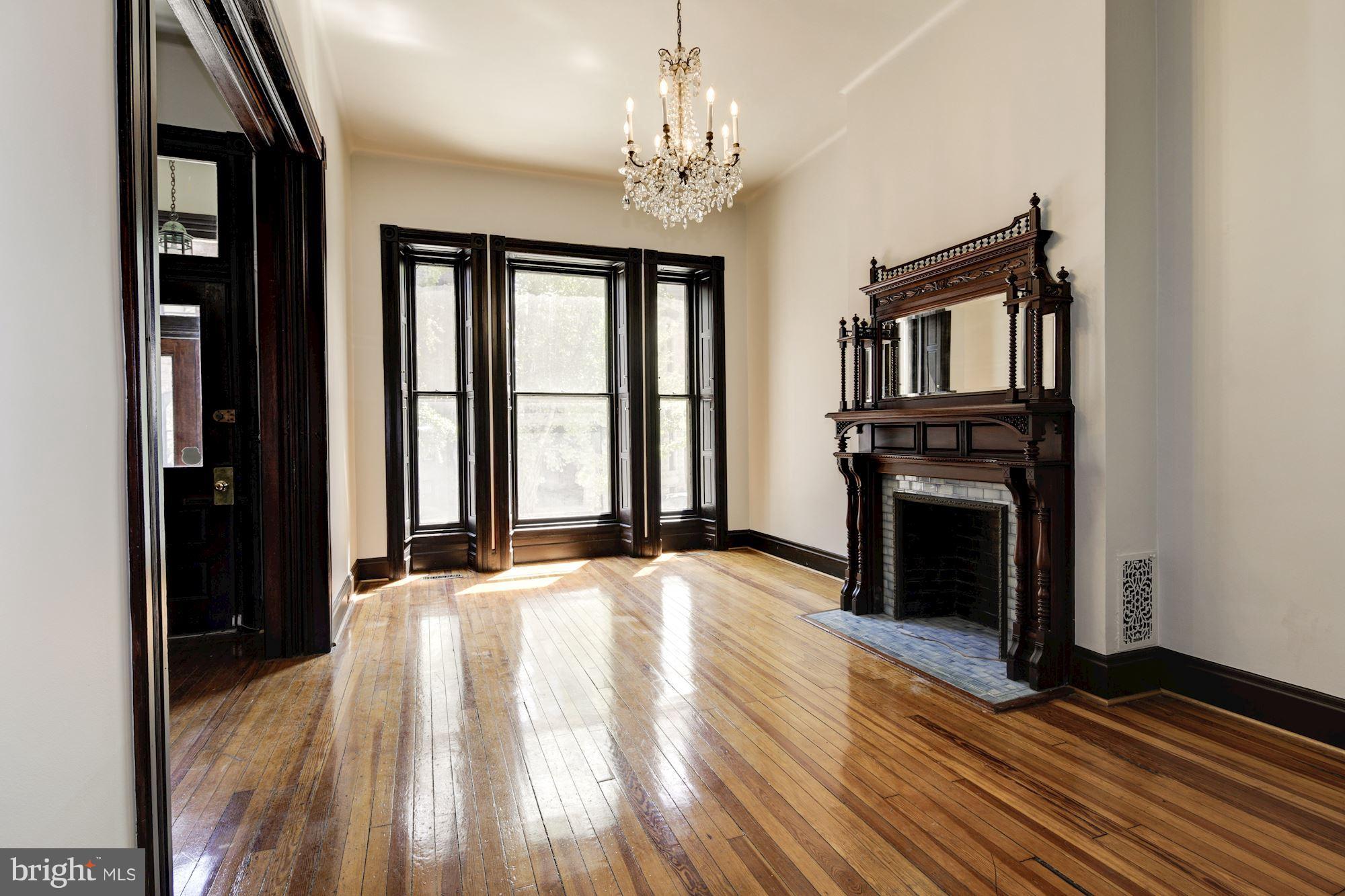 MOUNT VERNON PLACE HISTORIC DISTRICT - Residential Lease