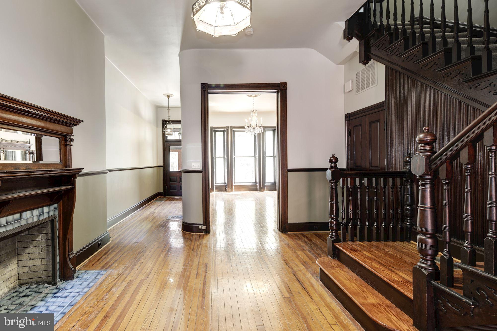 MOUNT VERNON PLACE HISTORIC DISTRICT - Residential Lease