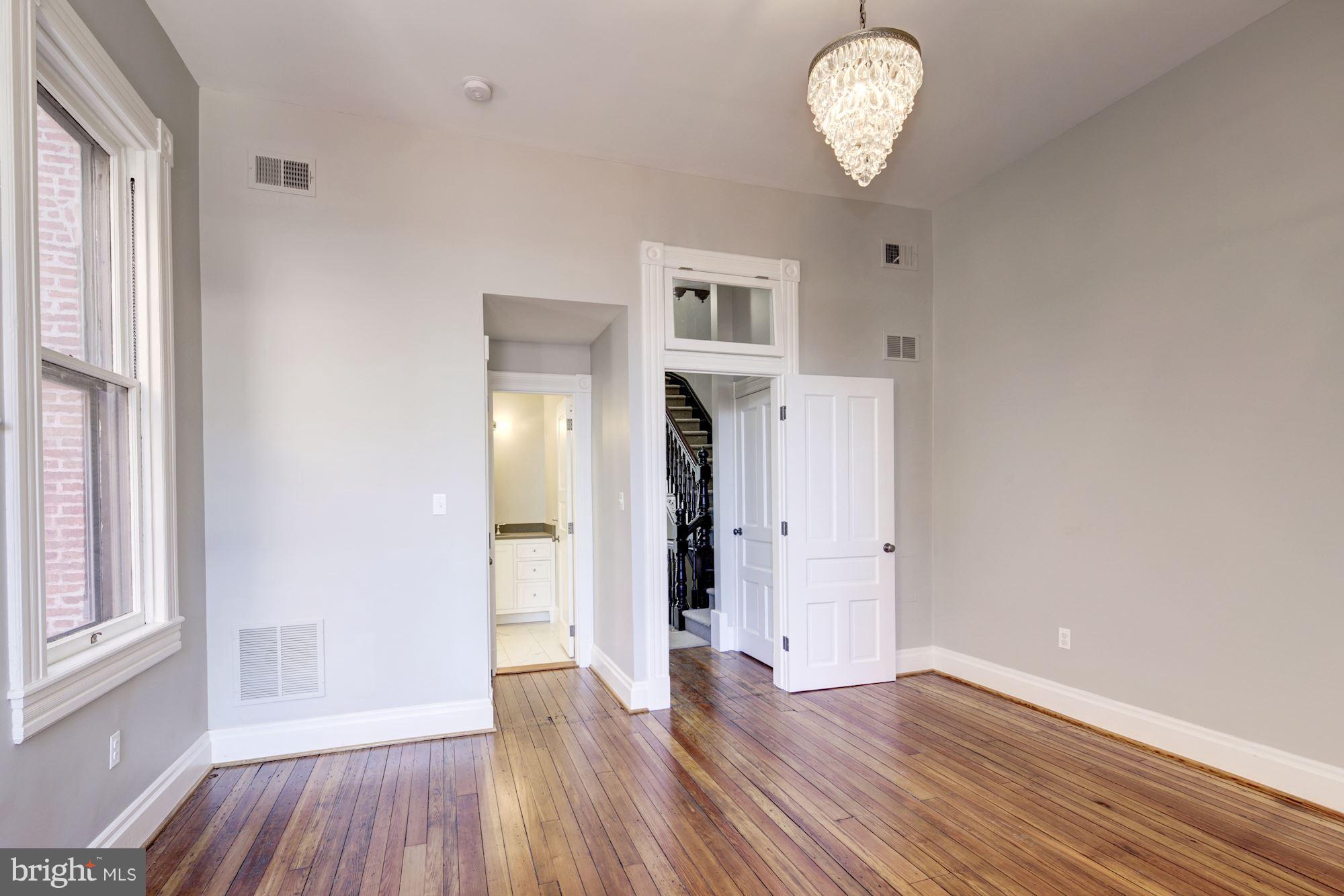 MOUNT VERNON PLACE HISTORIC DISTRICT - Residential Lease