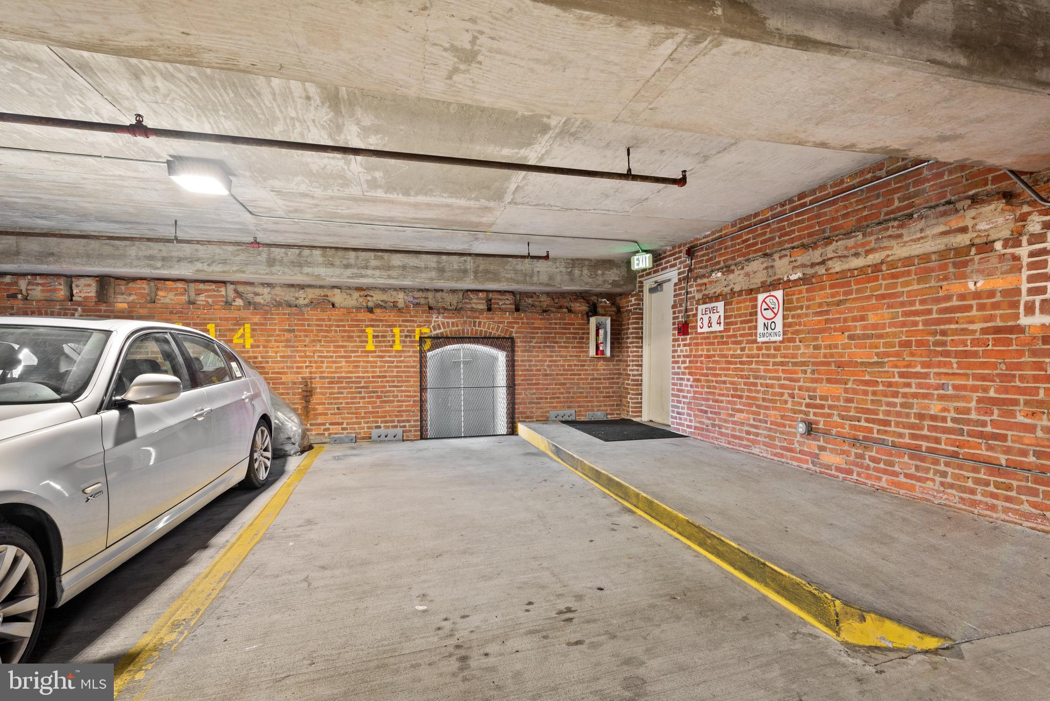 HENDERSON'S WHARF - Residential