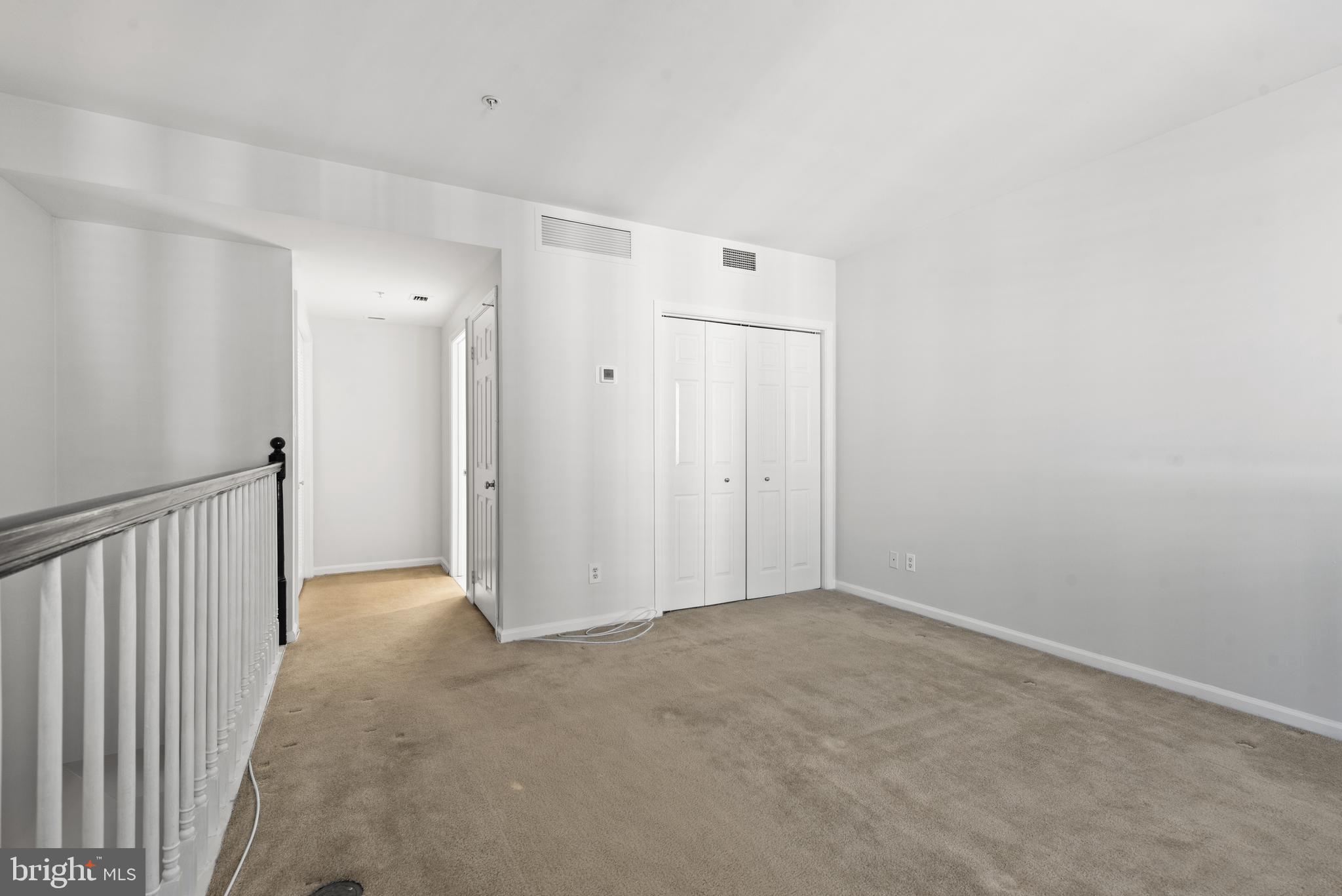 HENDERSON'S WHARF - Residential