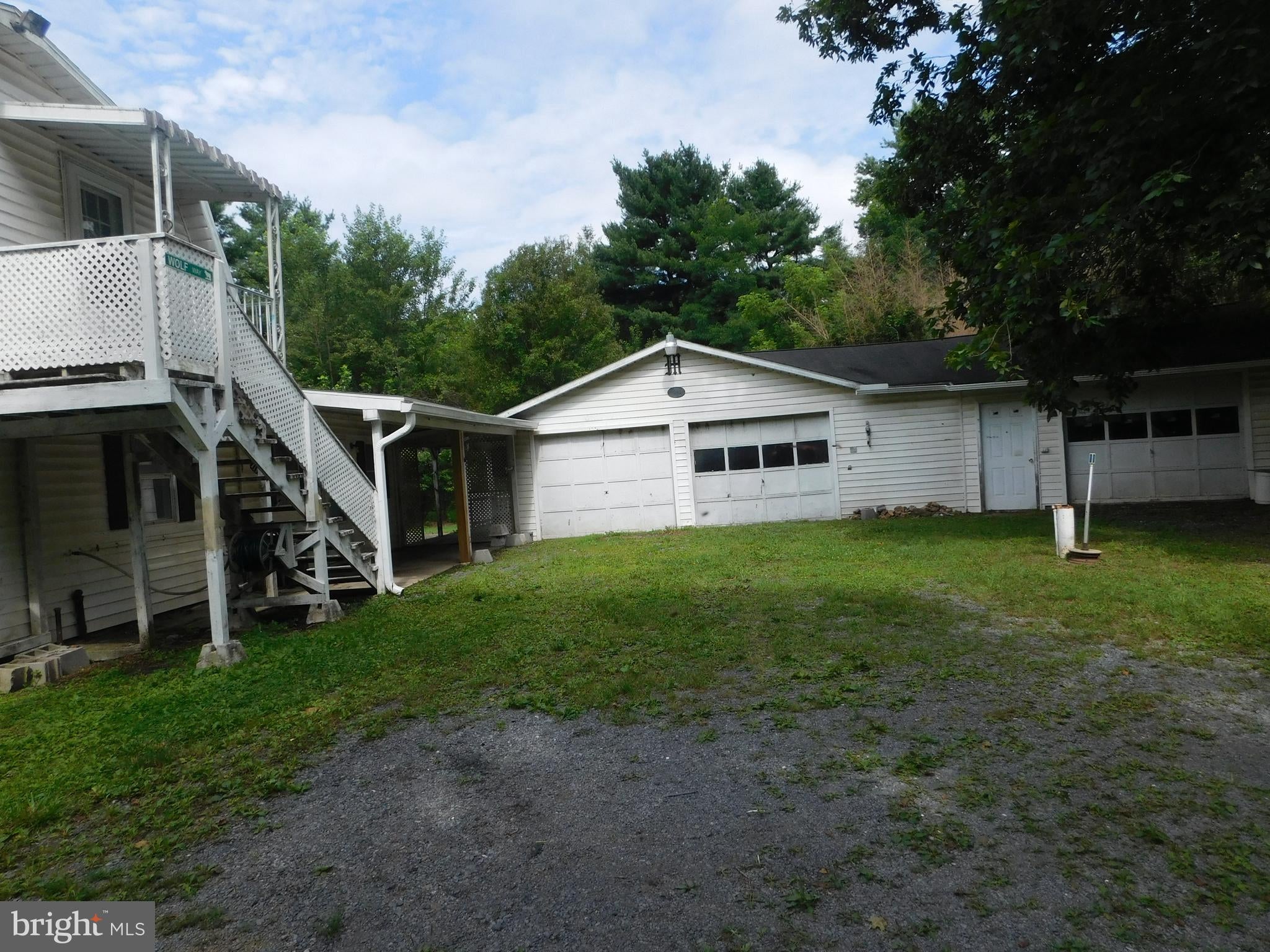 1043 LOCKE MILLS ROAD