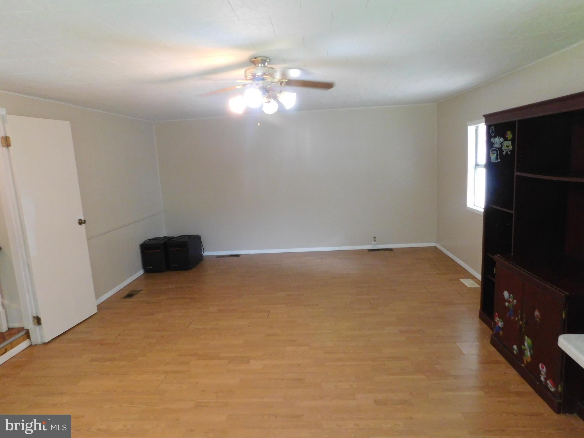 1043 LOCKE MILLS ROAD