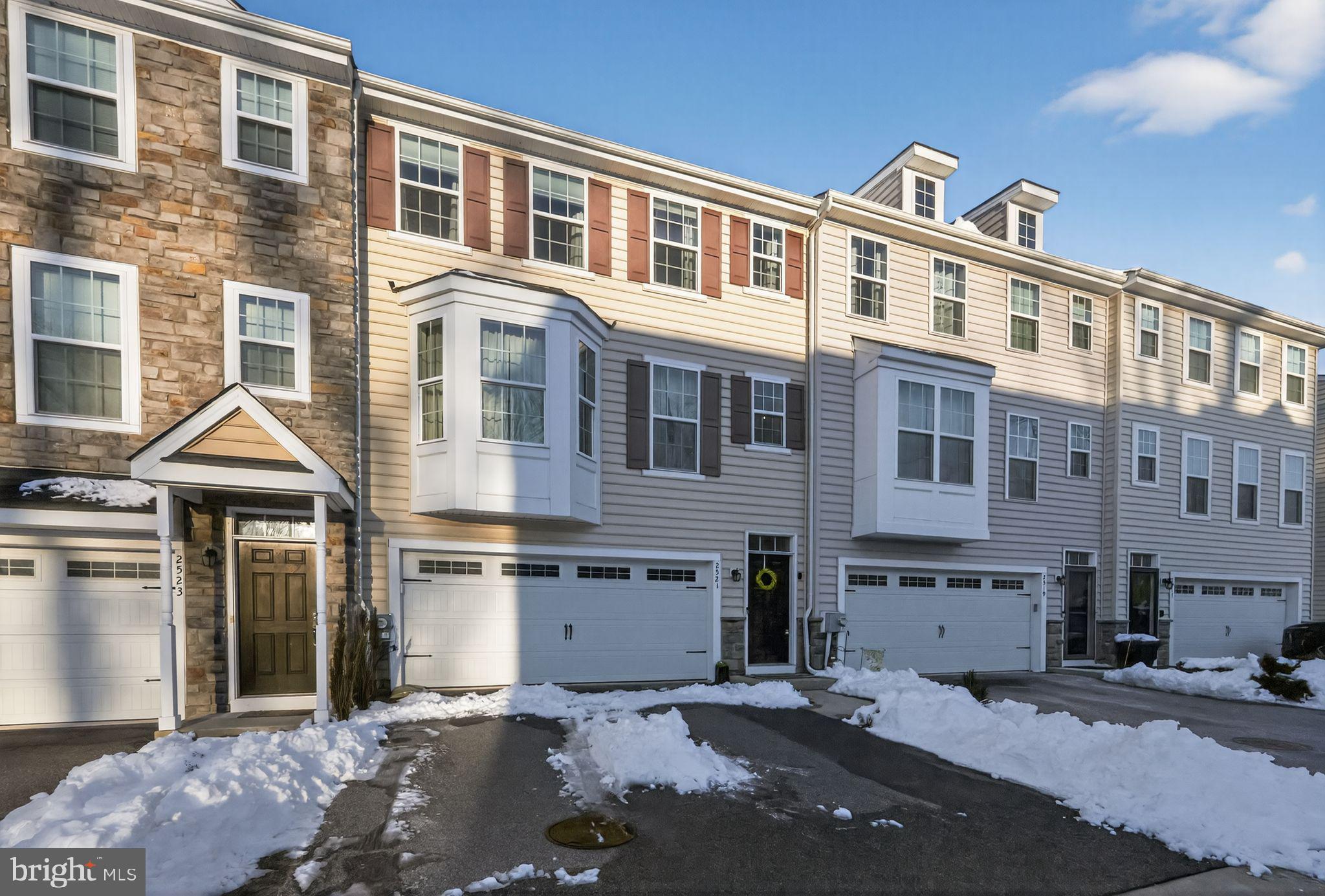 CREEKSIDE AT LLANERC - Residential