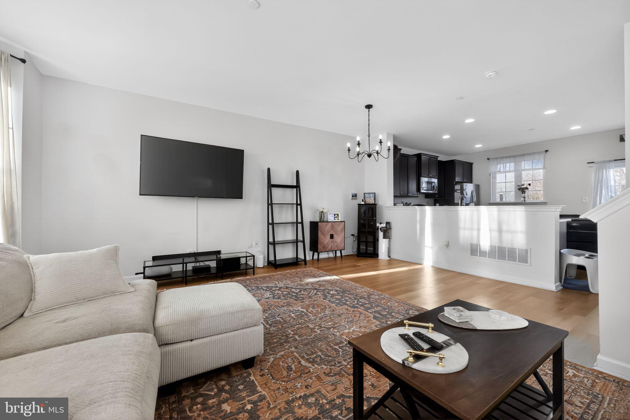 CREEKSIDE AT LLANERC - Residential