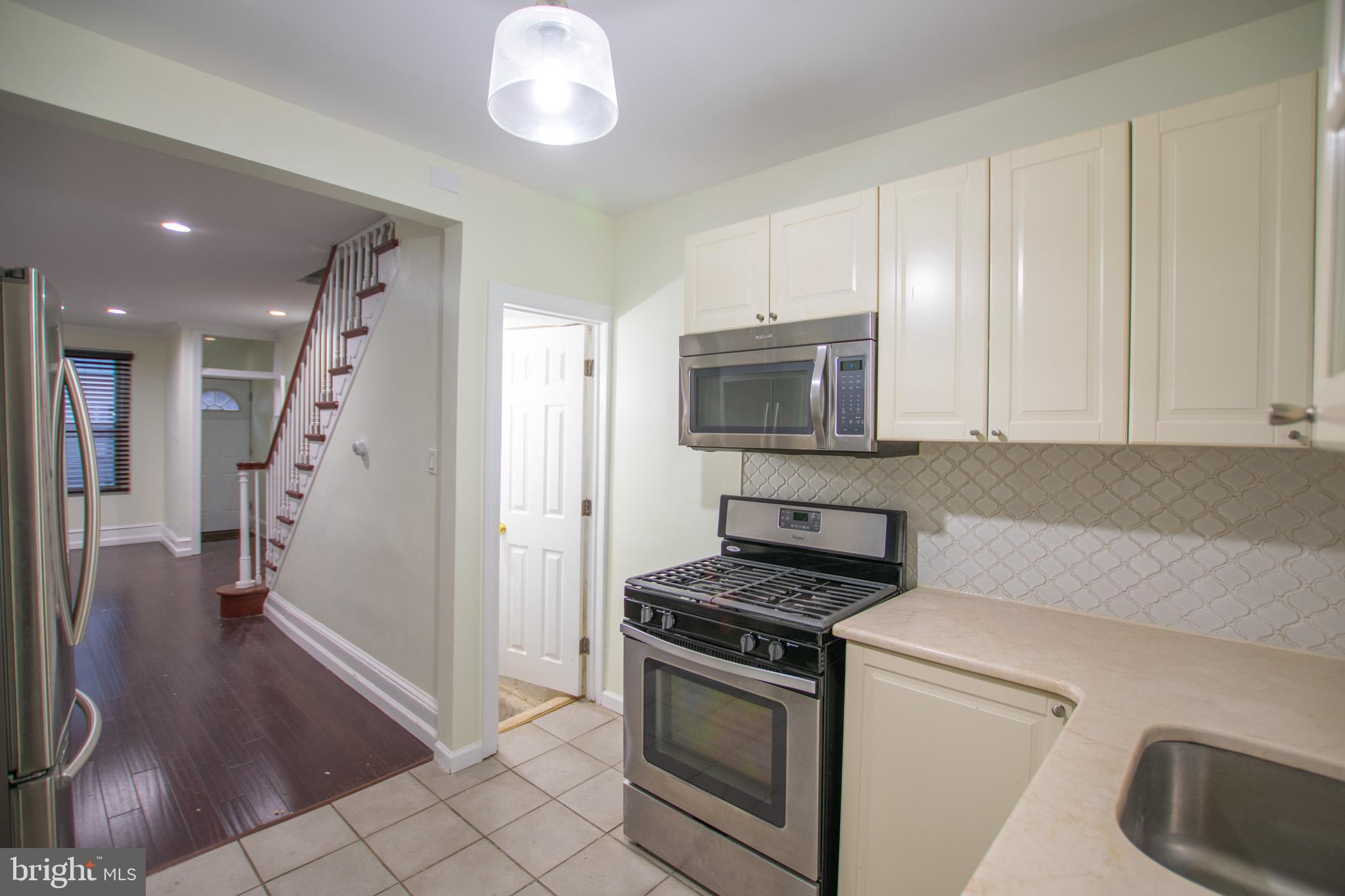 POINT BREEZE - Residential Lease