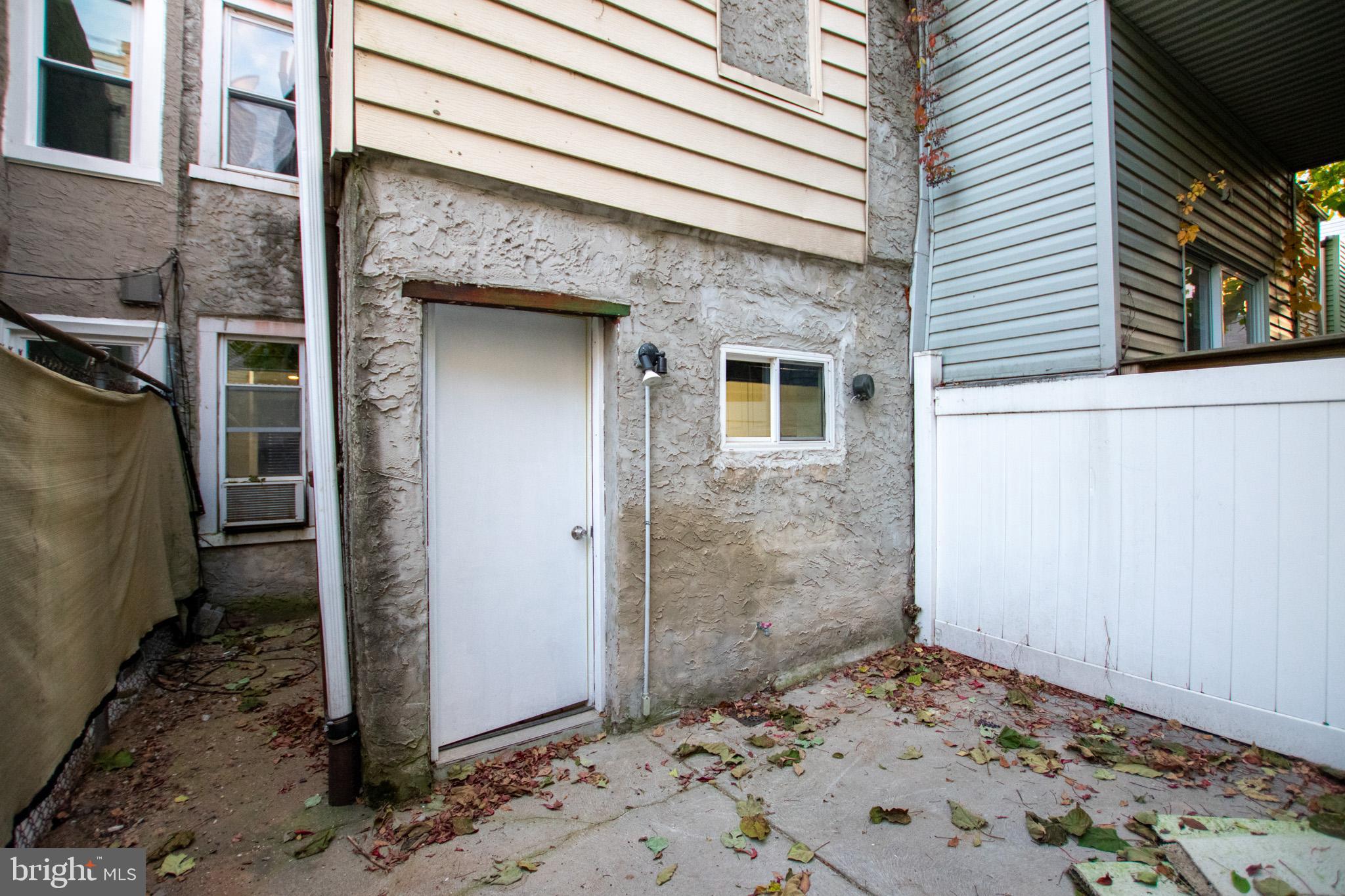 POINT BREEZE - Residential Lease
