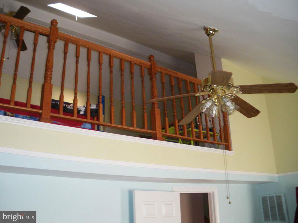 WORTHINGTON WOODS - Residential Lease