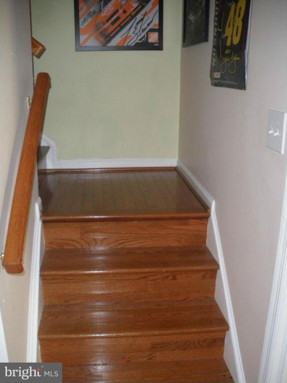 WORTHINGTON WOODS - Residential Lease