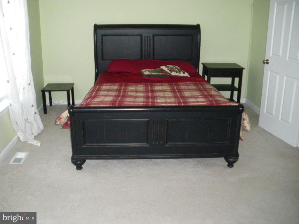 WORTHINGTON WOODS - Residential Lease