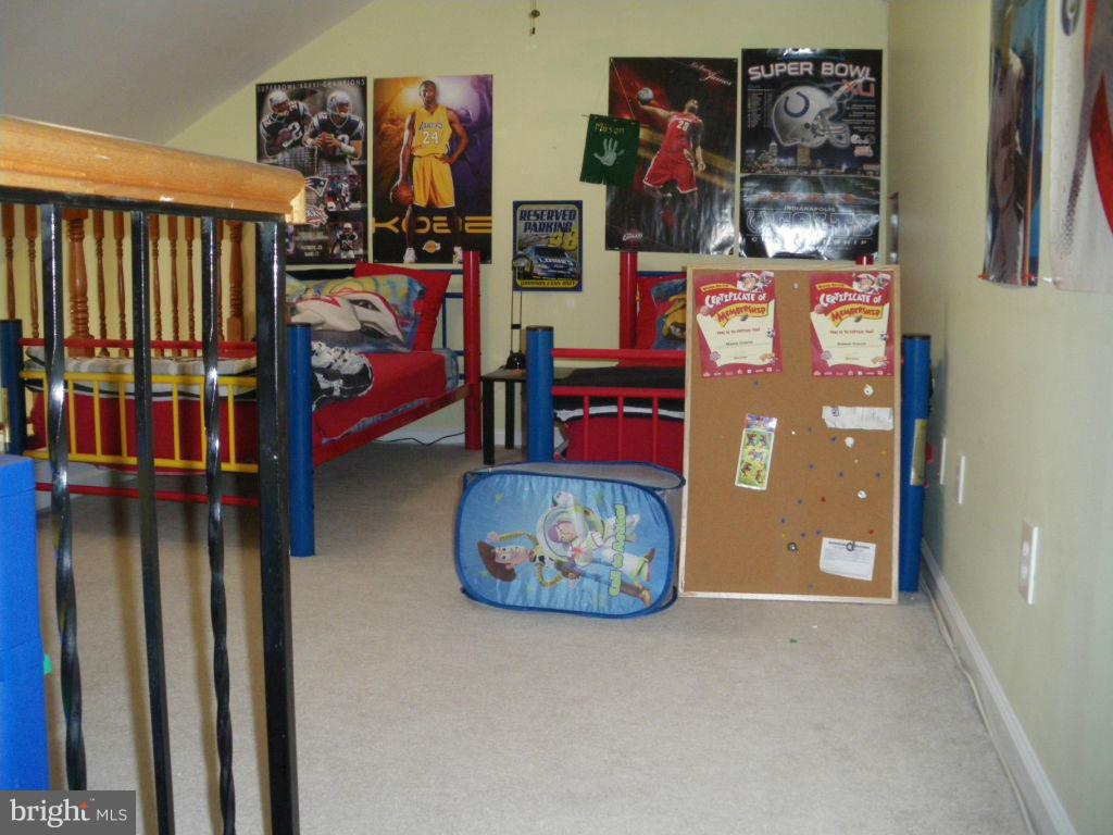 WORTHINGTON WOODS - Residential Lease