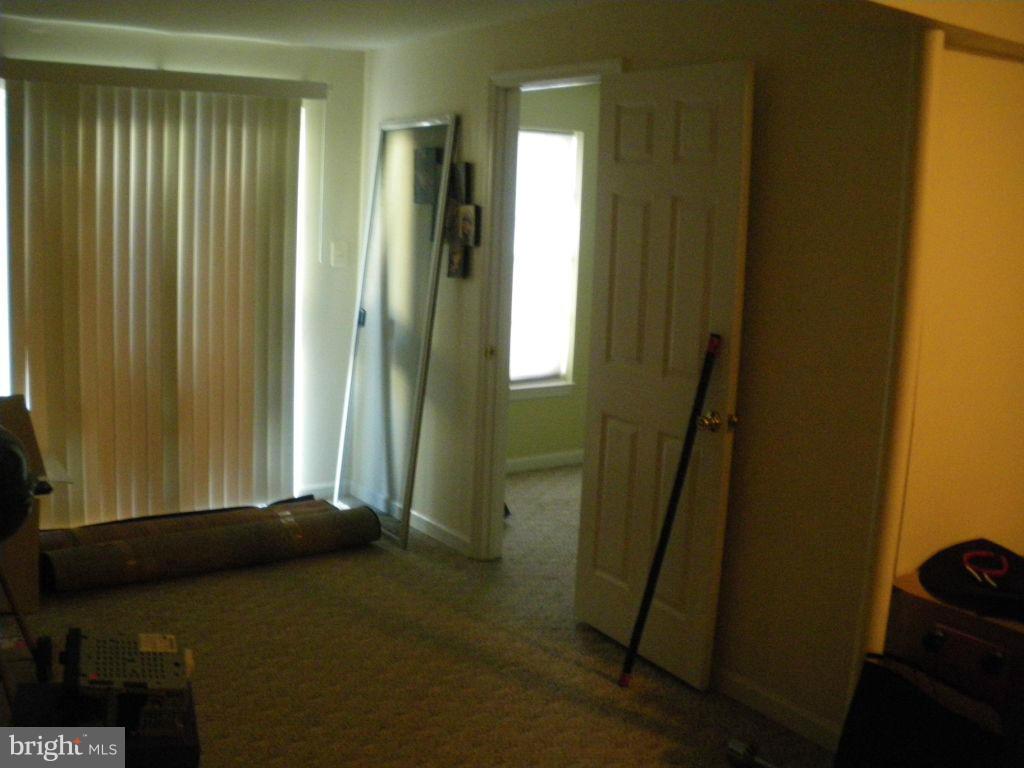 WORTHINGTON WOODS - Residential Lease