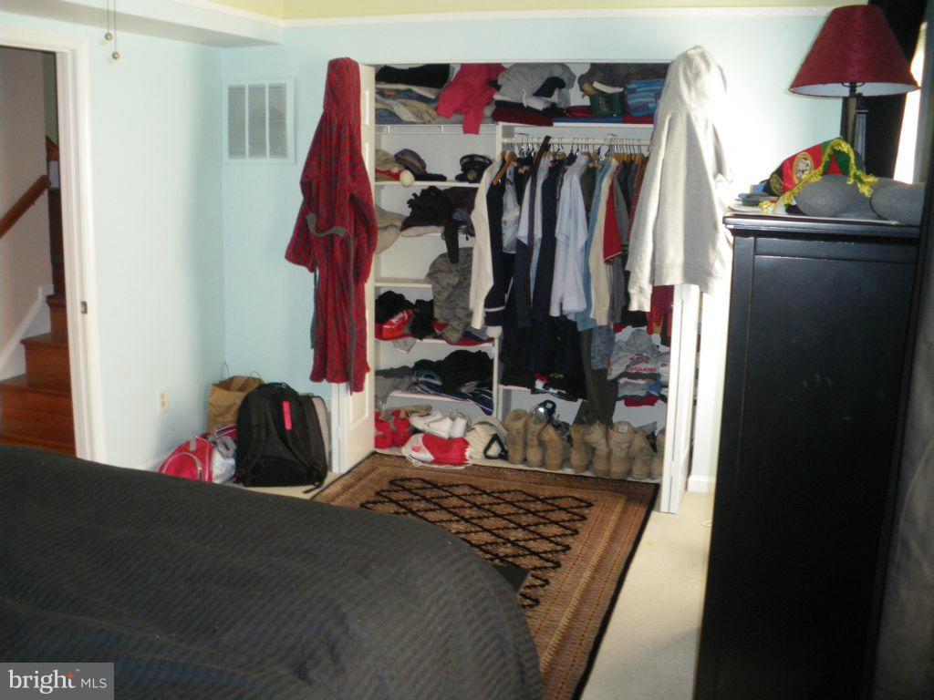 WORTHINGTON WOODS - Residential Lease