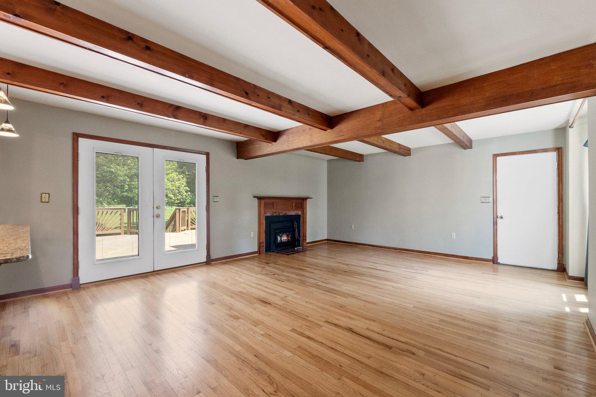 OAK TREE EAST - Residential