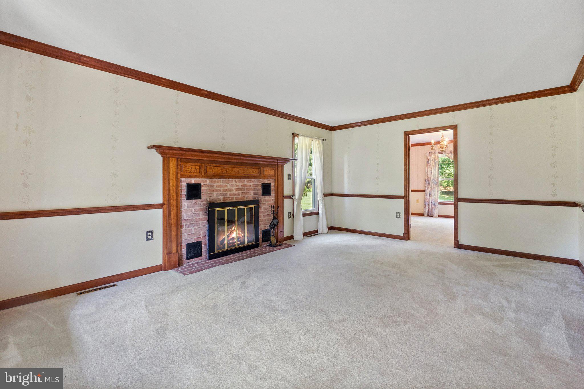 OAK TREE EAST - Residential