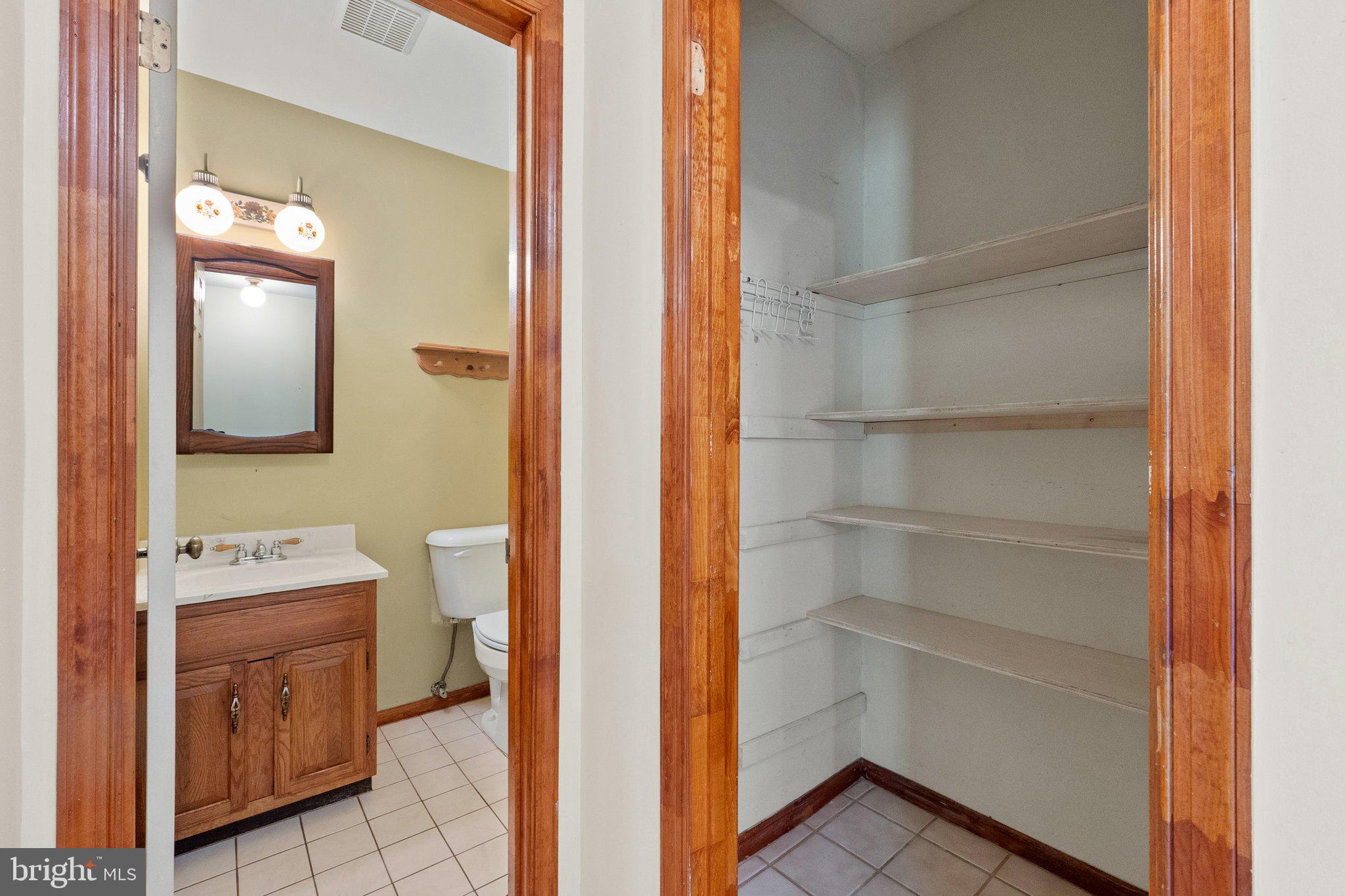 OAK TREE EAST - Residential