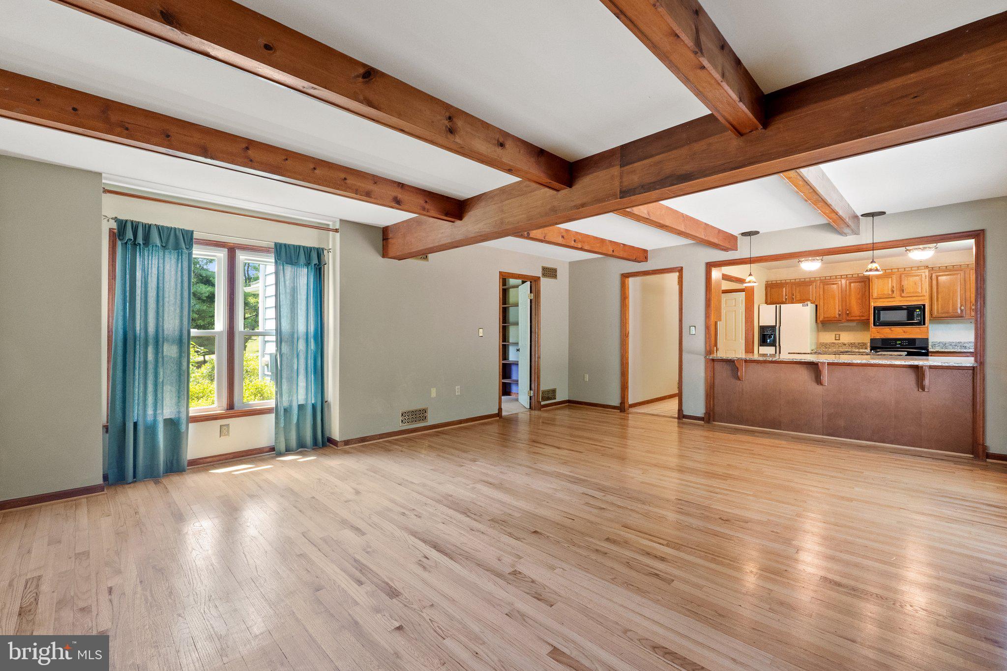 OAK TREE EAST - Residential