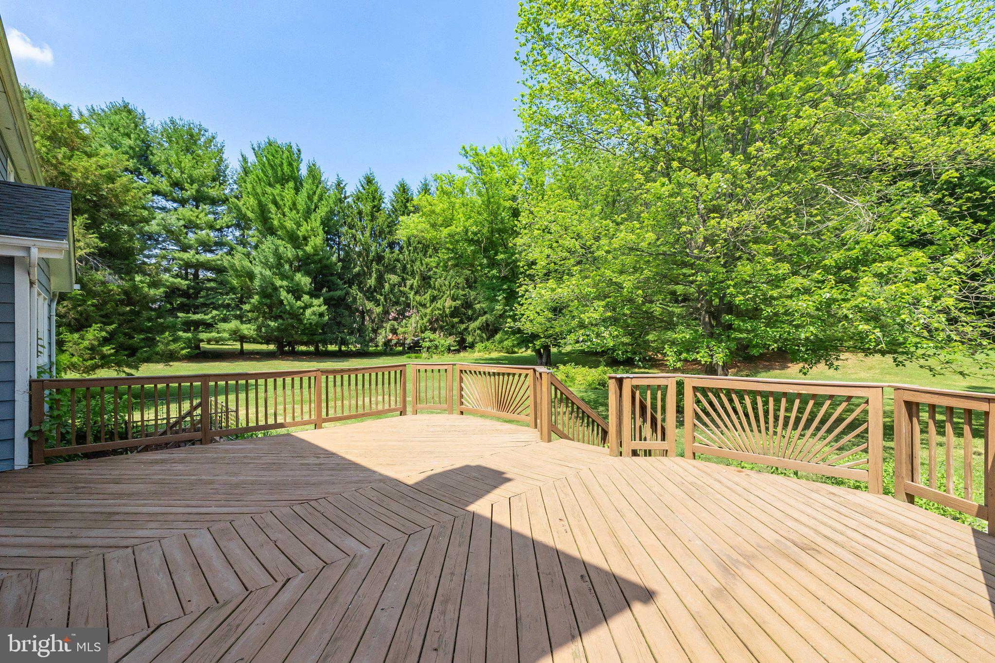 OAK TREE EAST - Residential