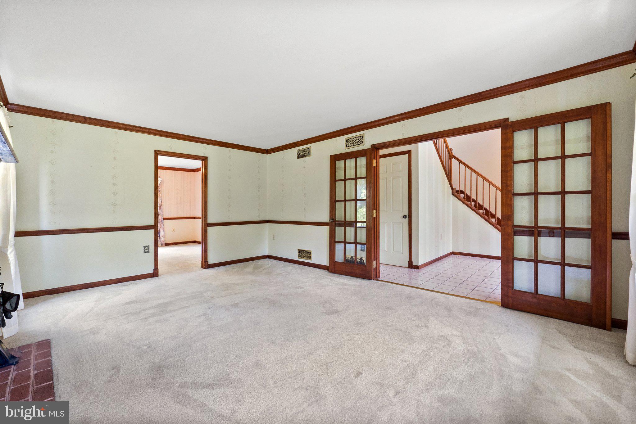 OAK TREE EAST - Residential