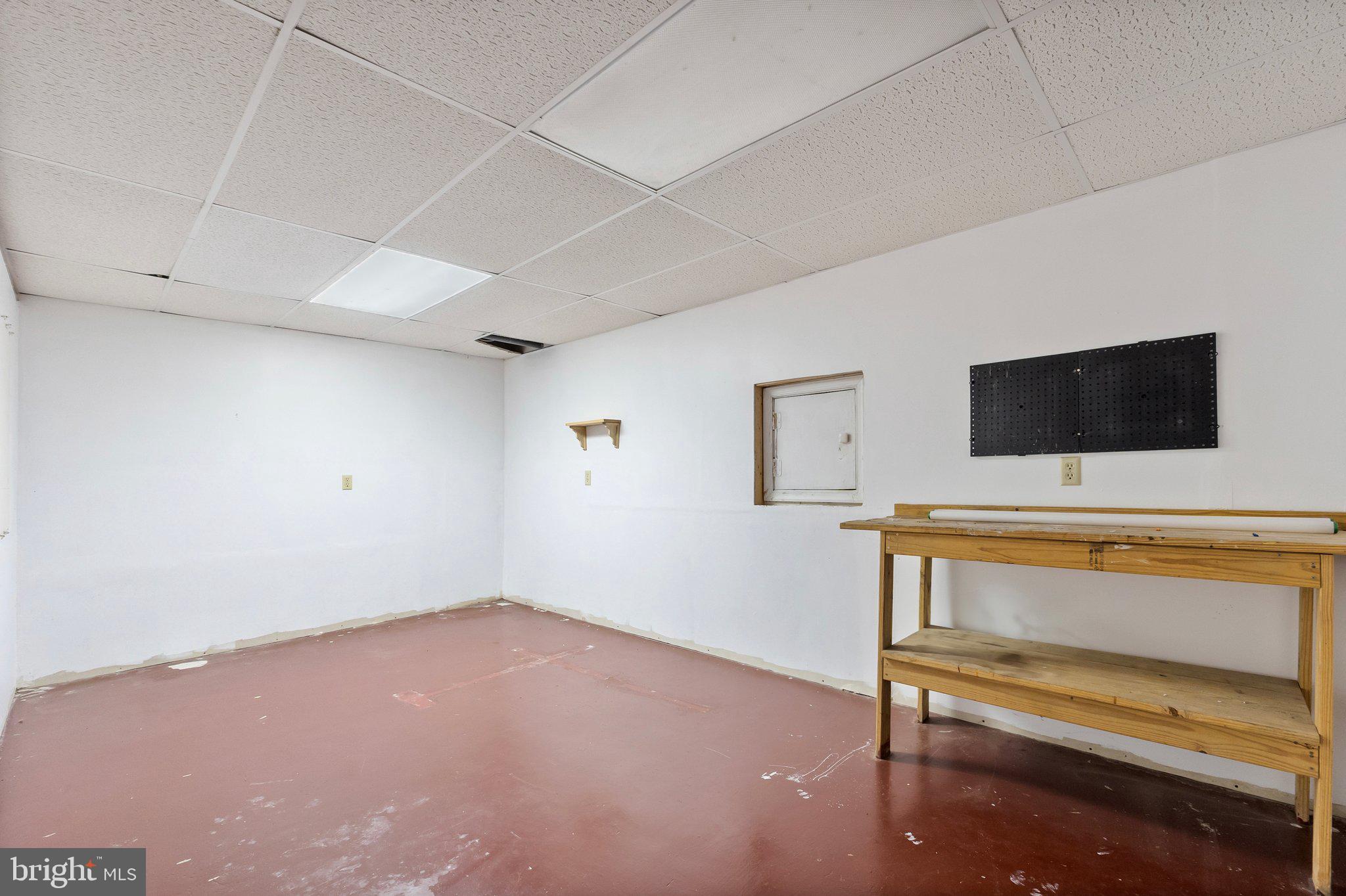 OAK TREE EAST - Residential