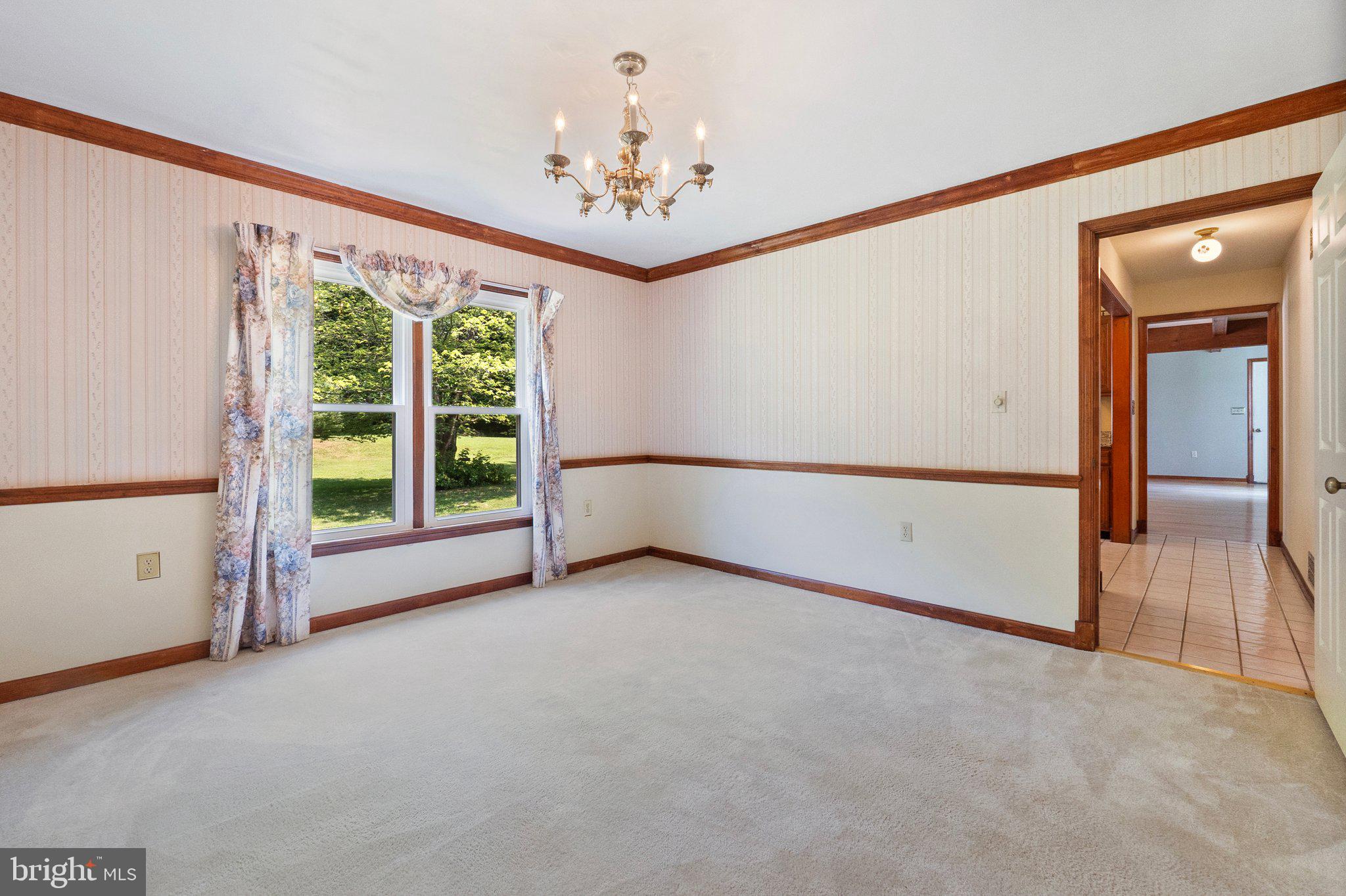 OAK TREE EAST - Residential