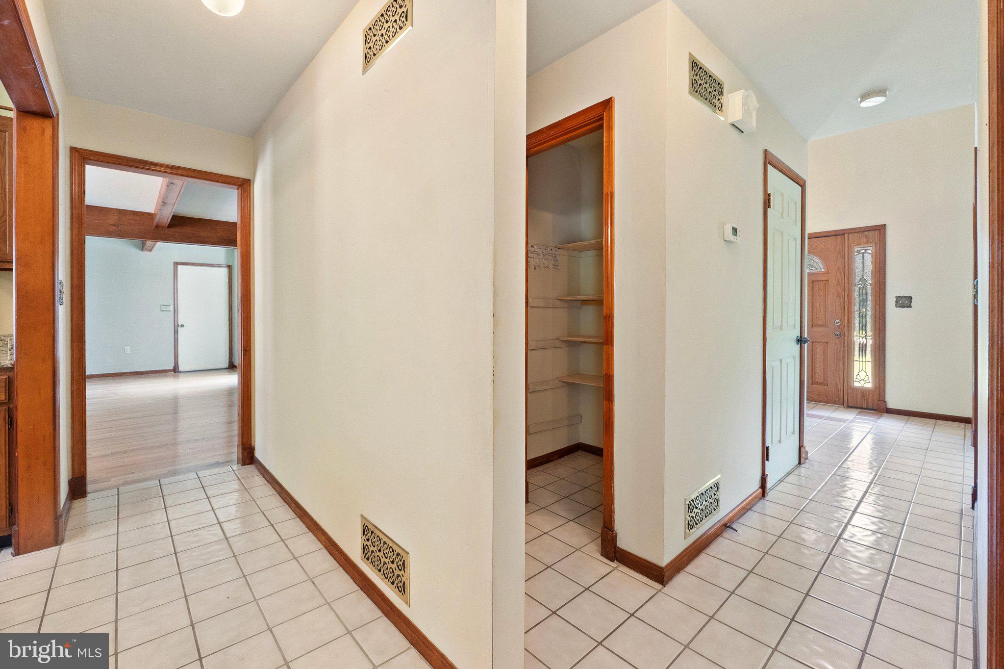 OAK TREE EAST - Residential