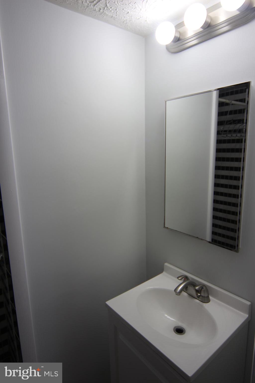 CARRINGTON VILLAGE - Residential Lease