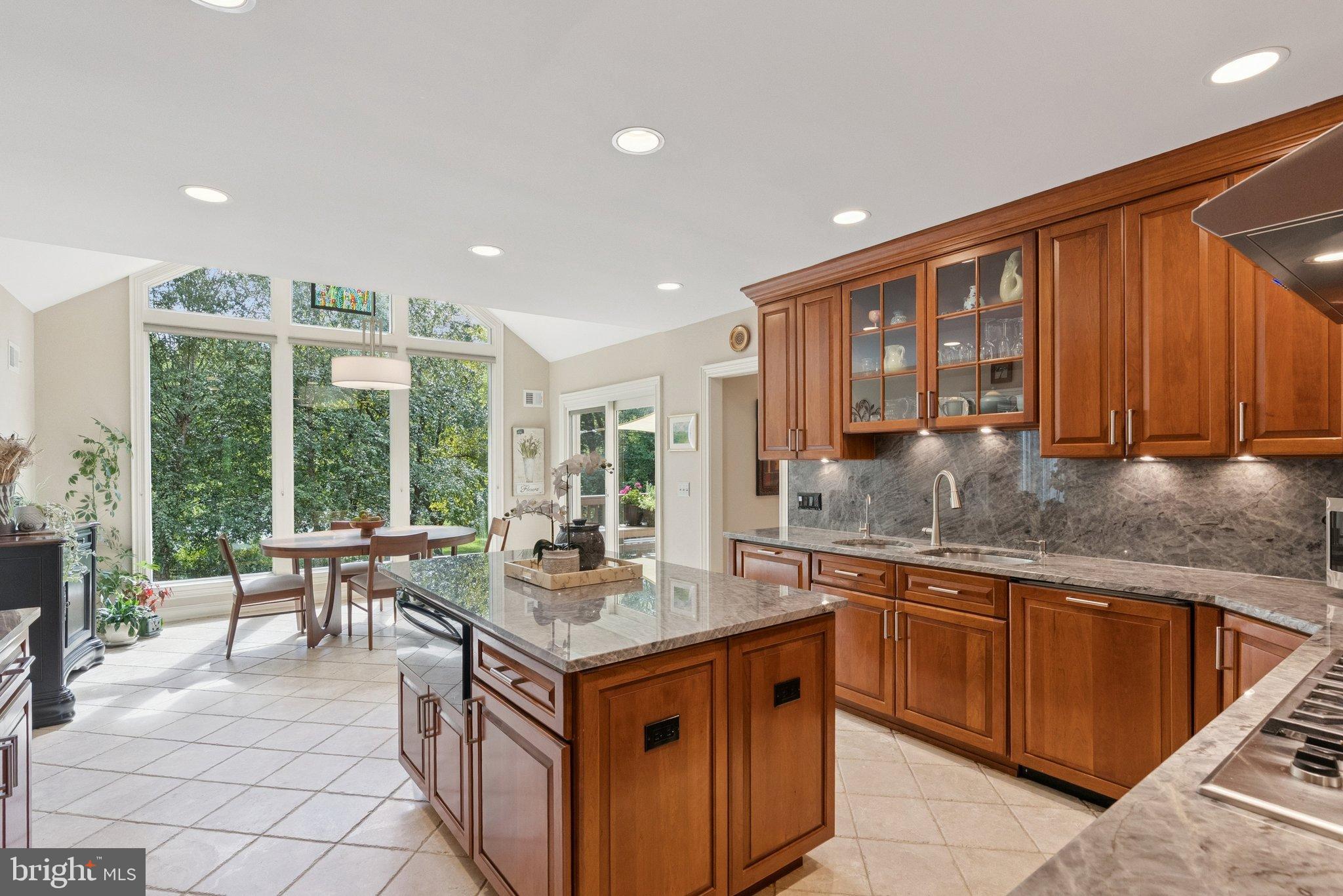 POTOMAC VILLAGE - Residential