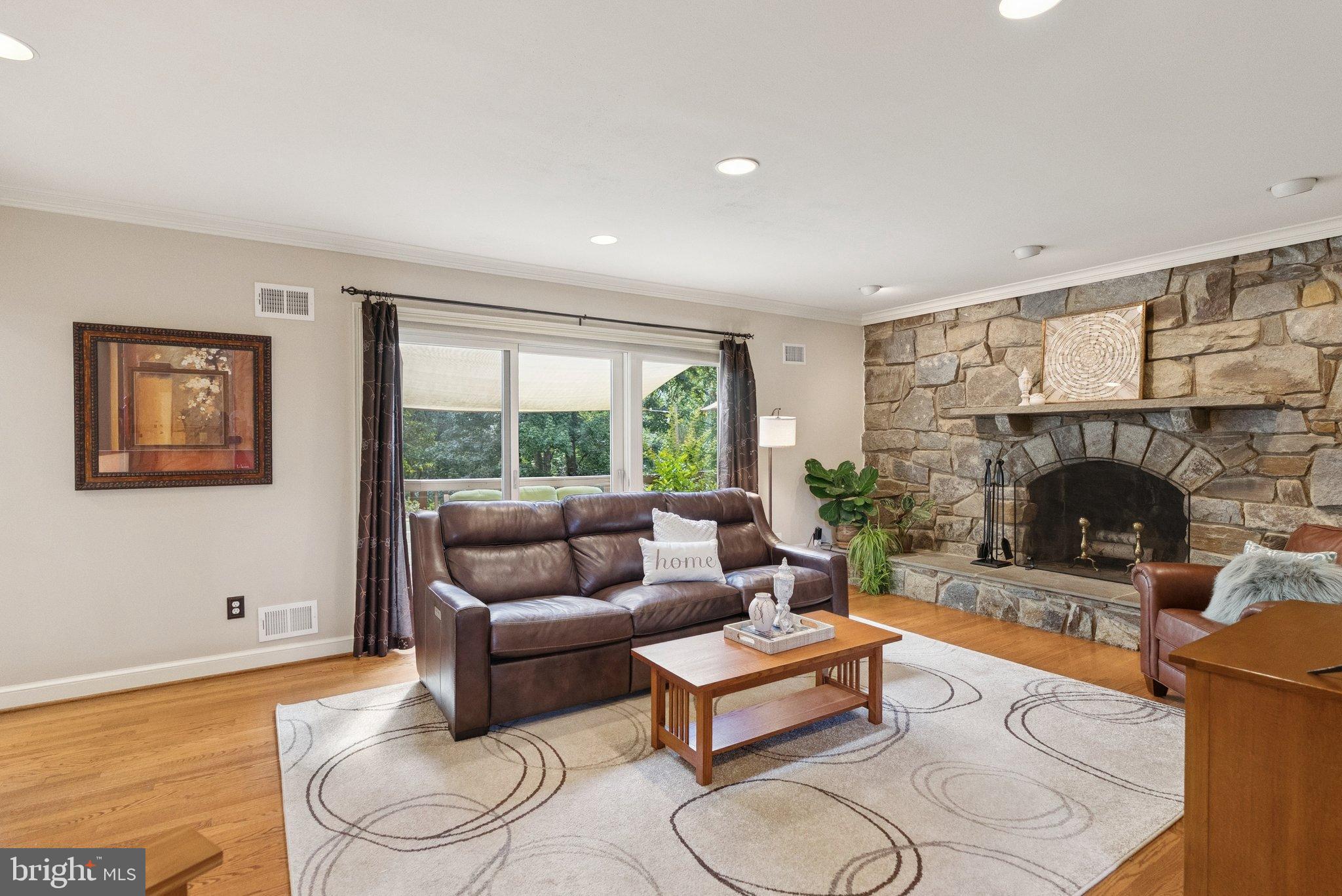 POTOMAC VILLAGE - Residential