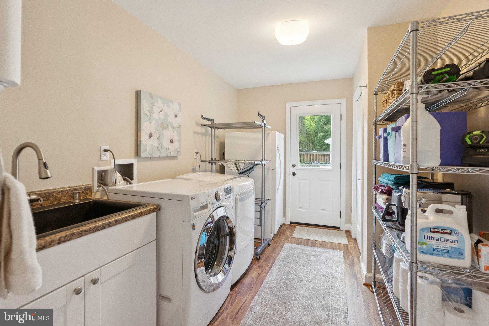 POTOMAC VILLAGE - Residential