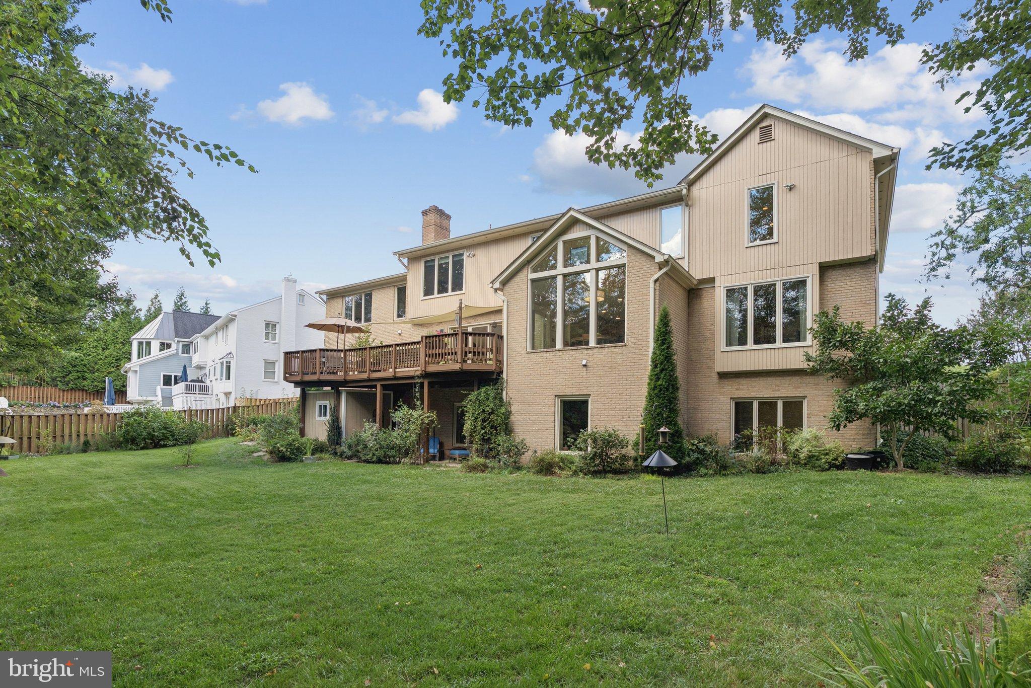 POTOMAC VILLAGE - Residential